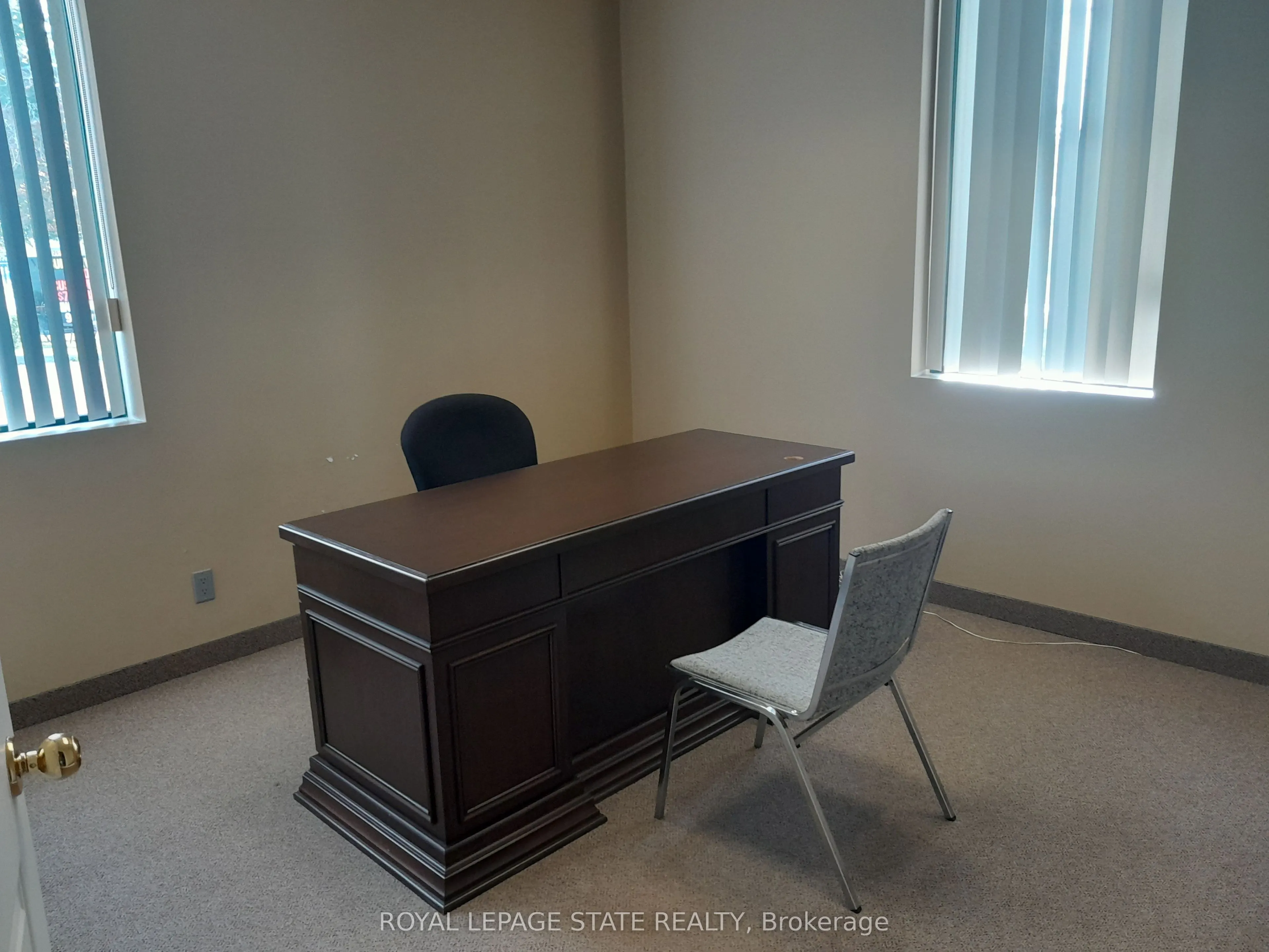 245 Argyle Street S, #1