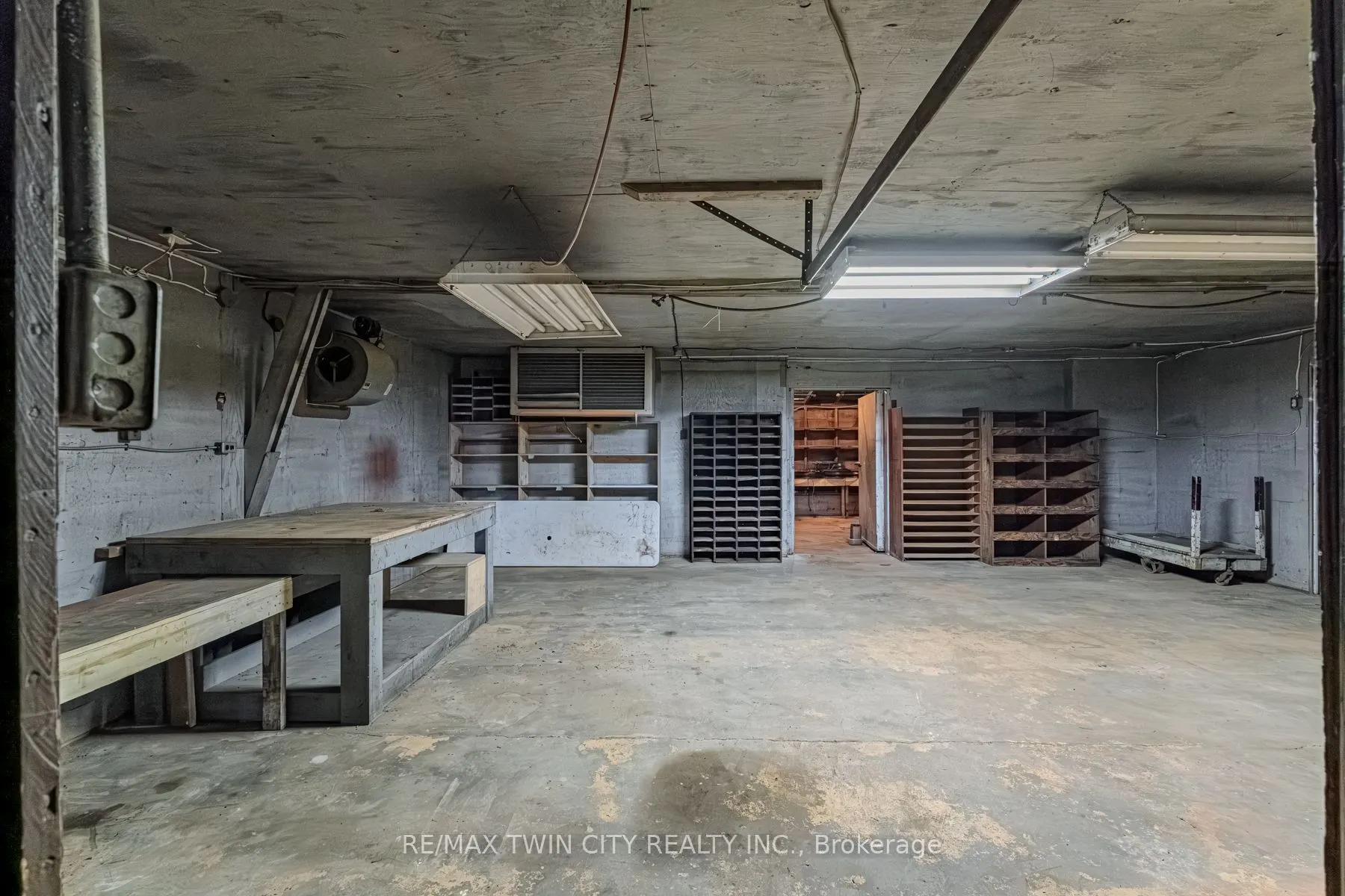 80 Lakeshore Road