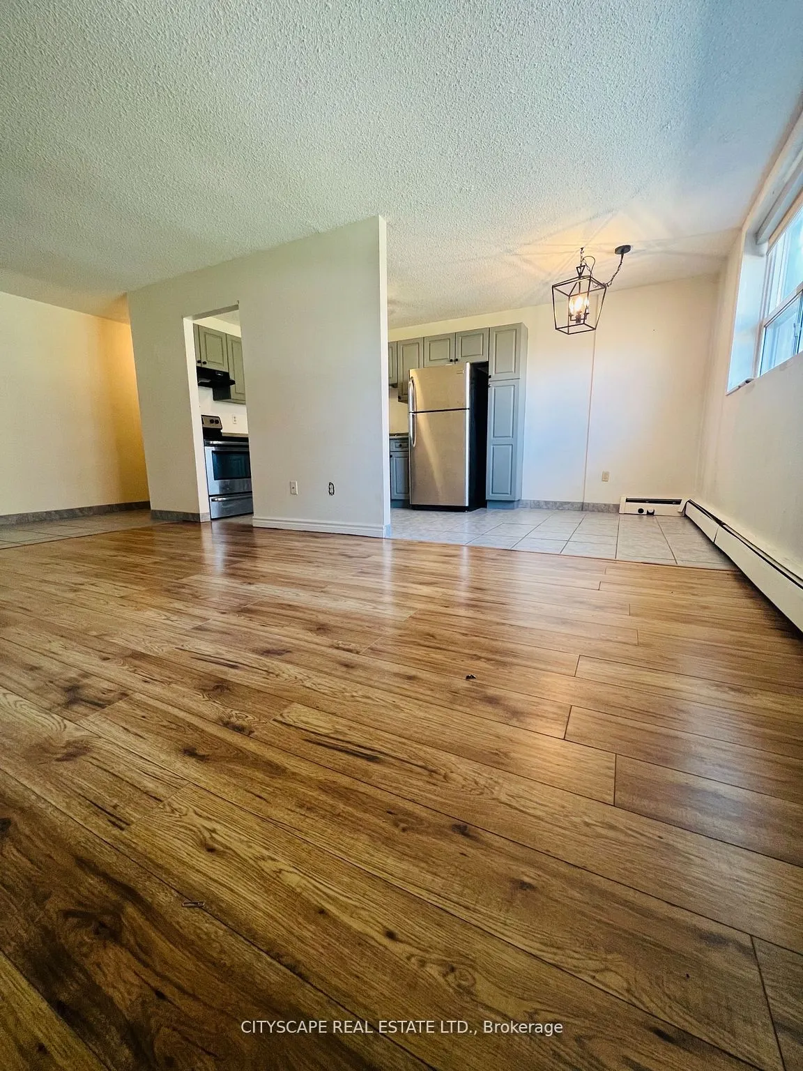 242 Oakdale Avenue, #104