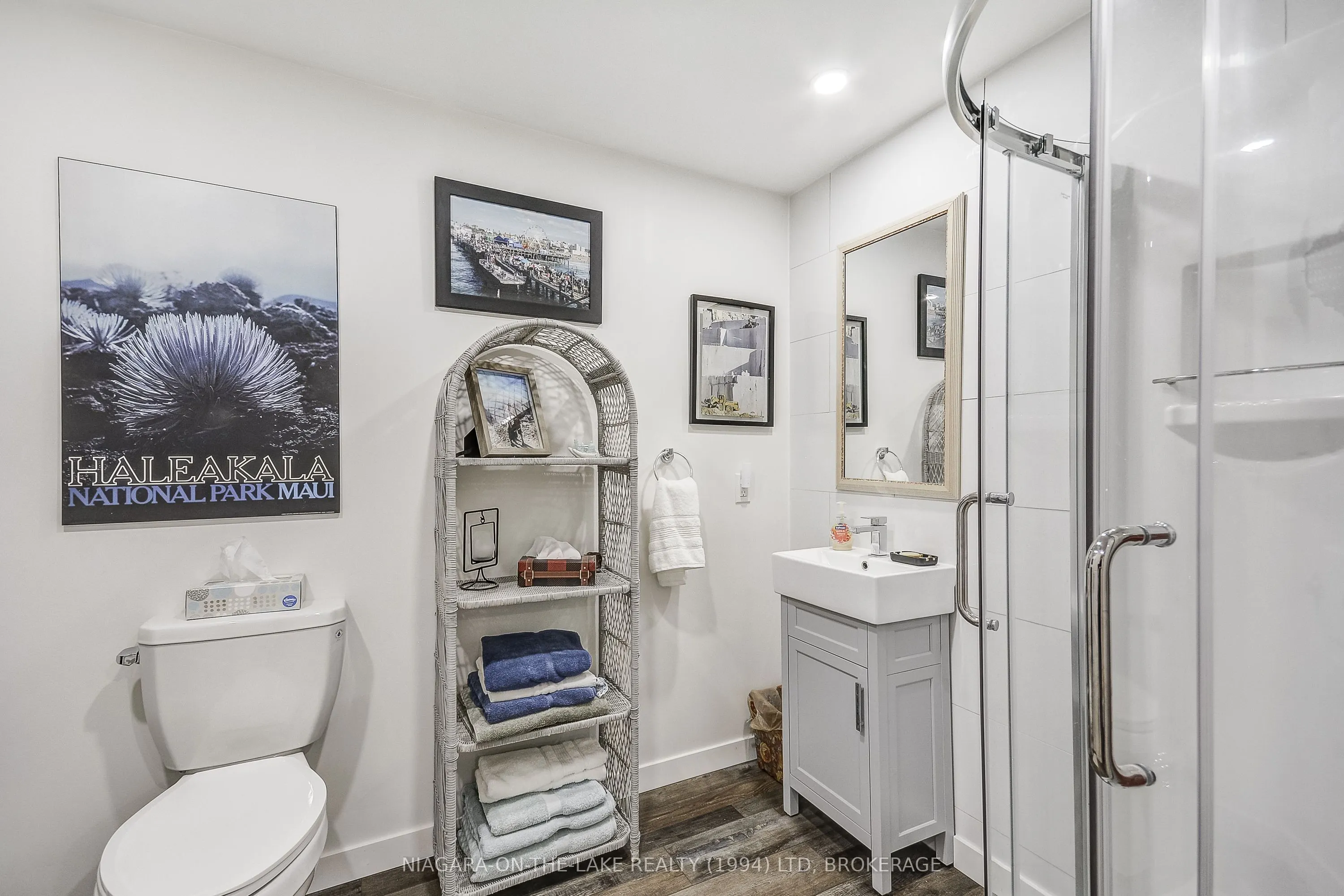 382B William Street W, #B