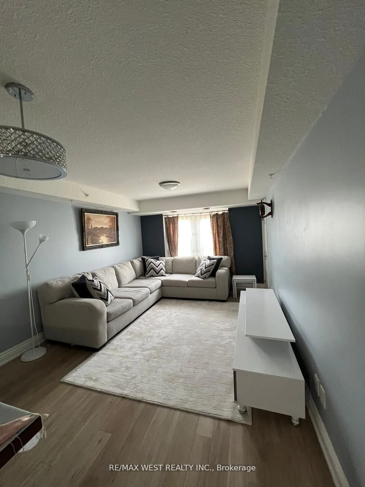 64 Frederick Drive, #401