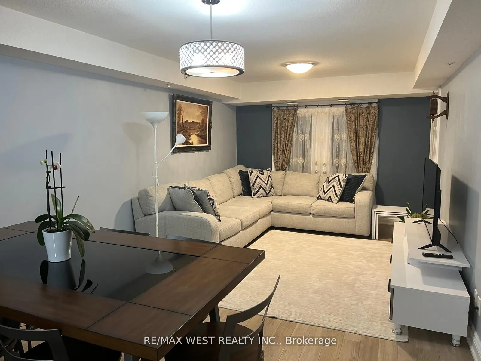 64 Frederick Drive, #401