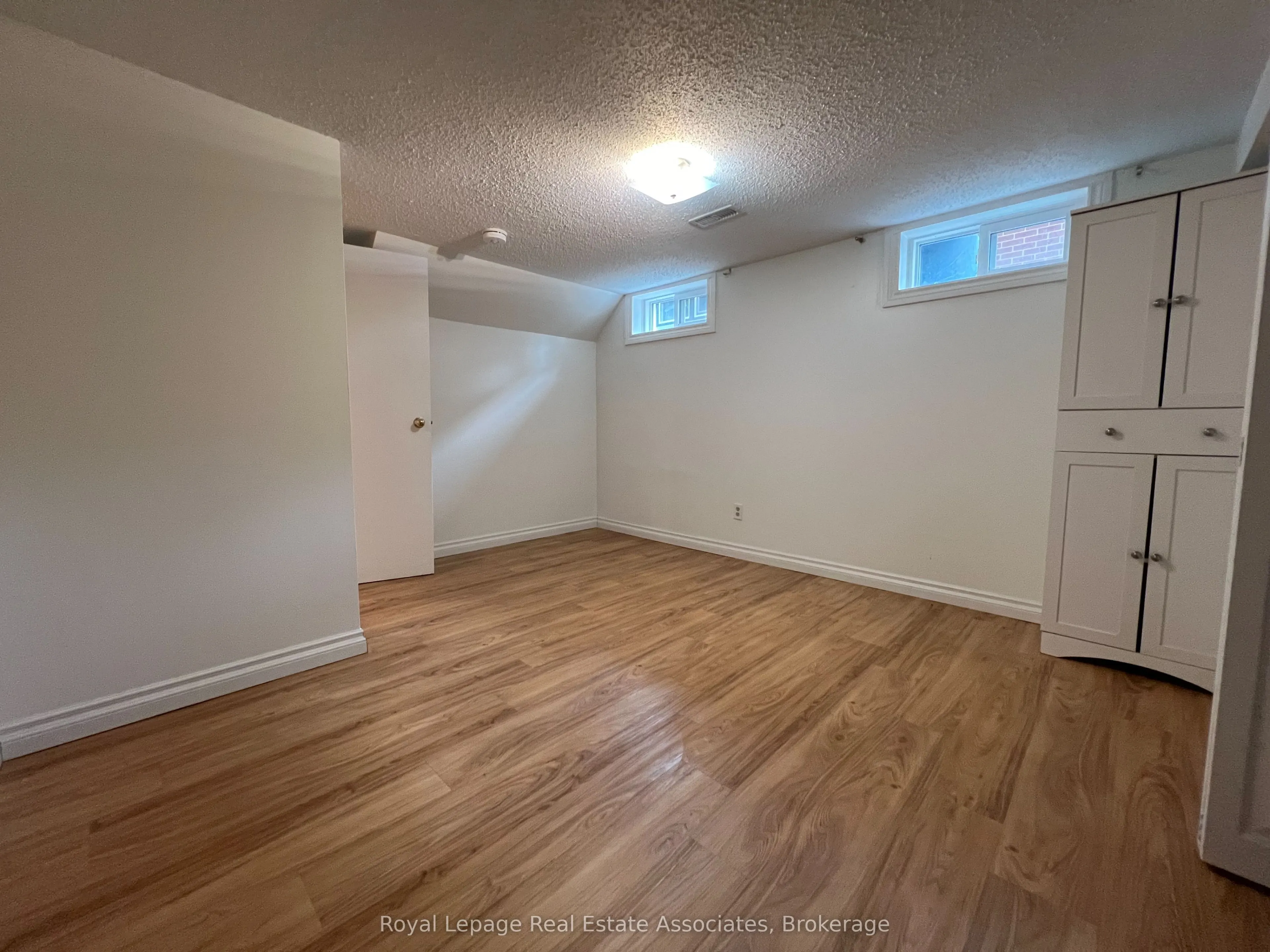 9 Collingwood Street, #Lower