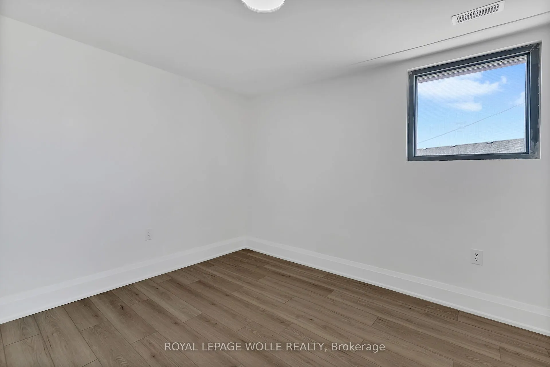 581 Lancaster Street W, #1