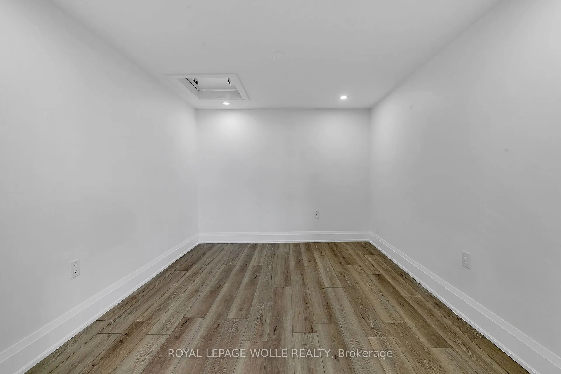 581 Lancaster Street W, #1
