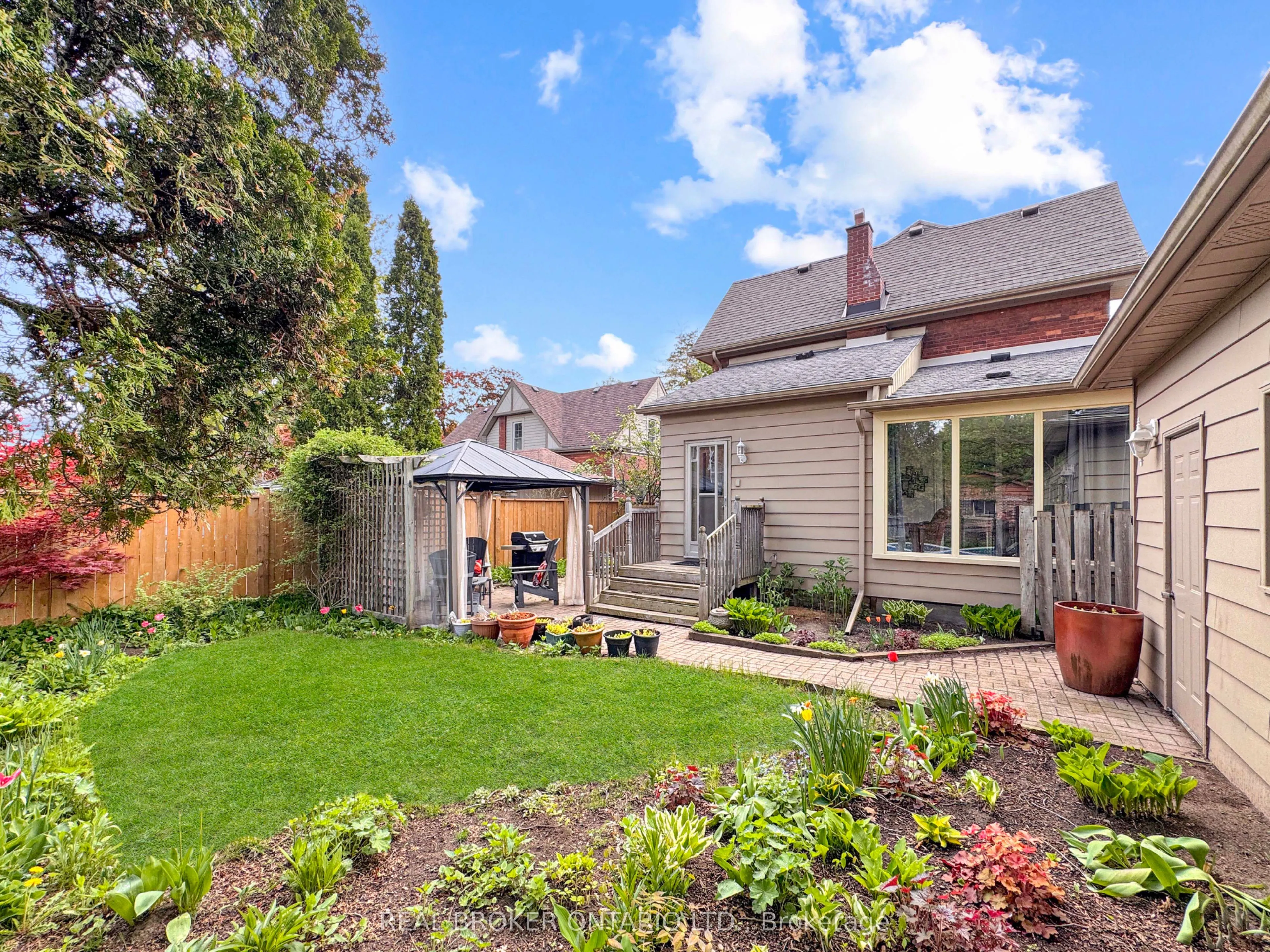 5 Hawarden Avenue