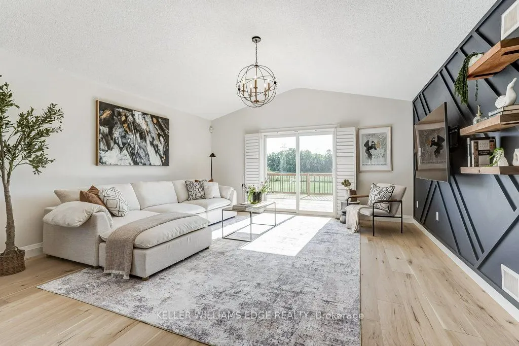 3015 South Grimsby 18 Road
