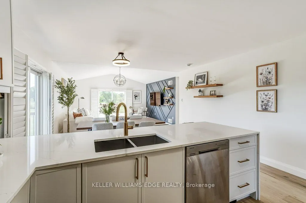 3015 South Grimsby 18 Road