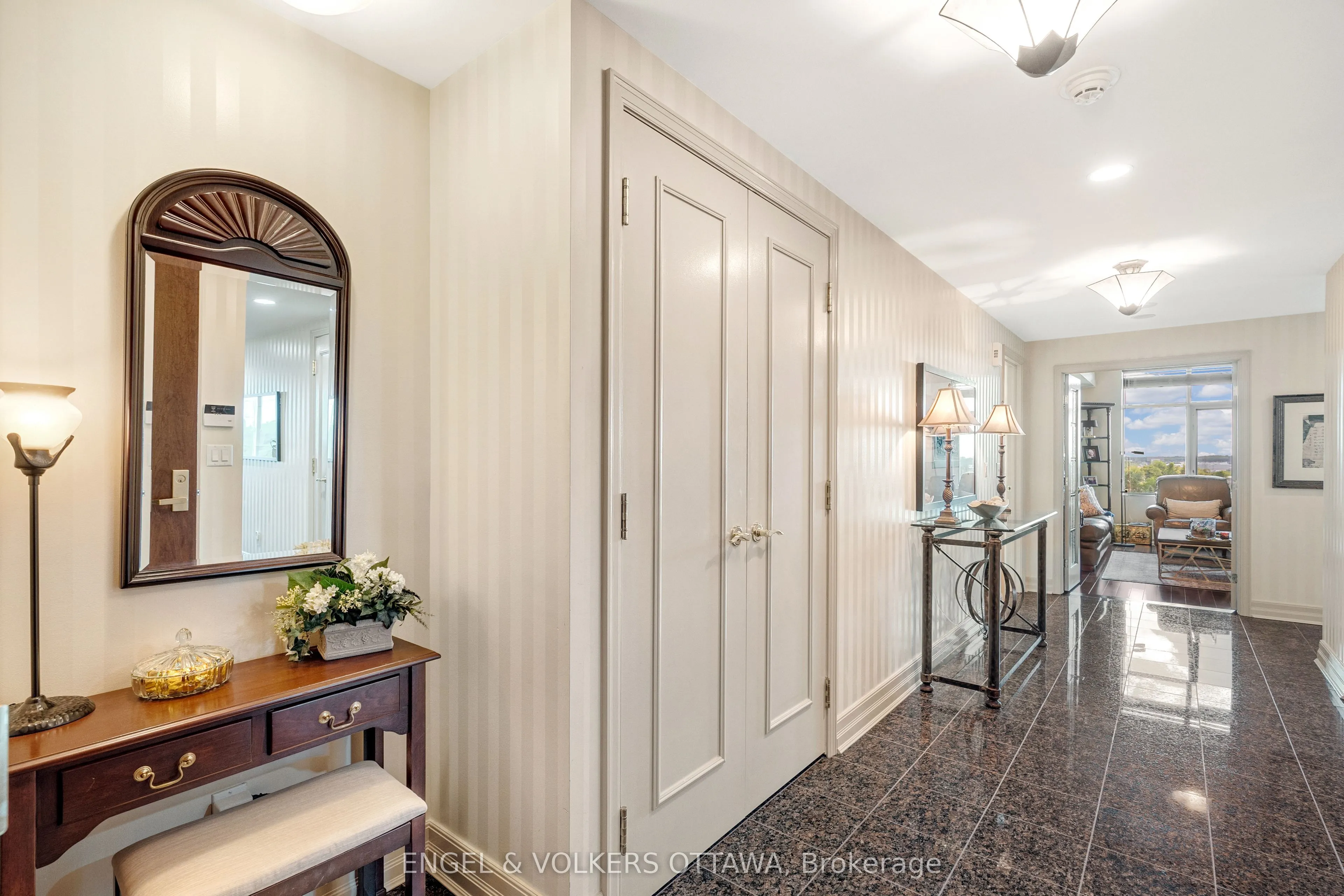 3590 Rivergate Way, #903