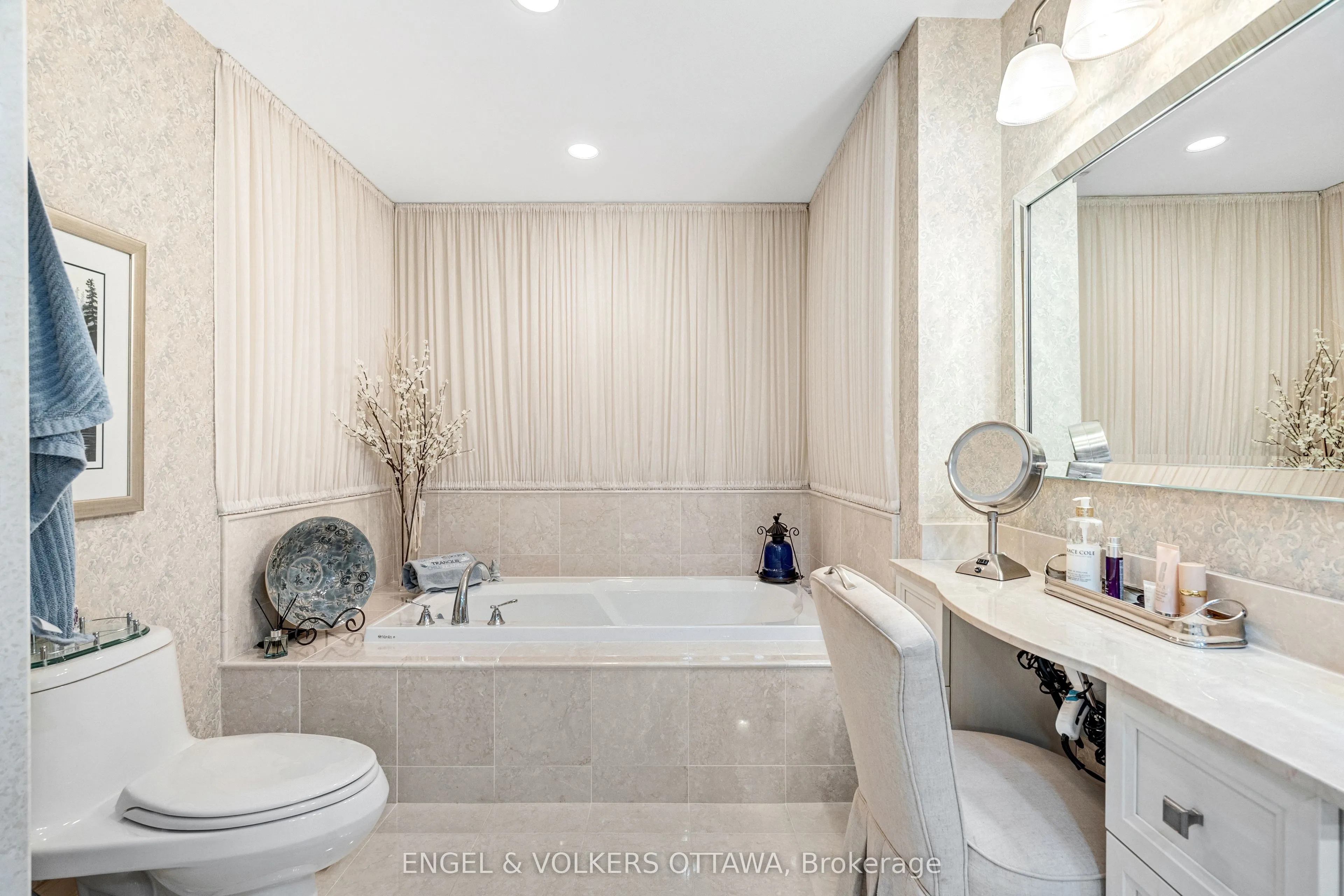 3590 Rivergate Way, #903