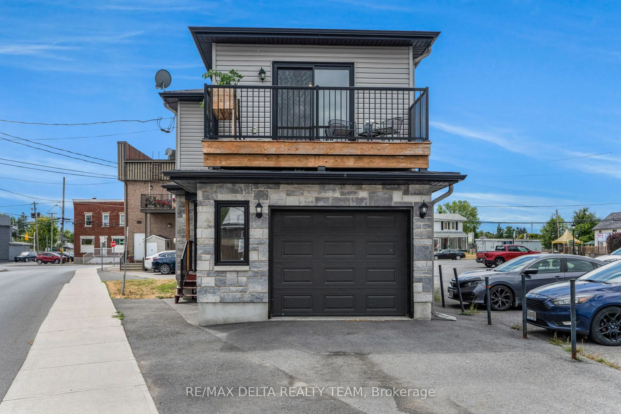 21 Laurier Street