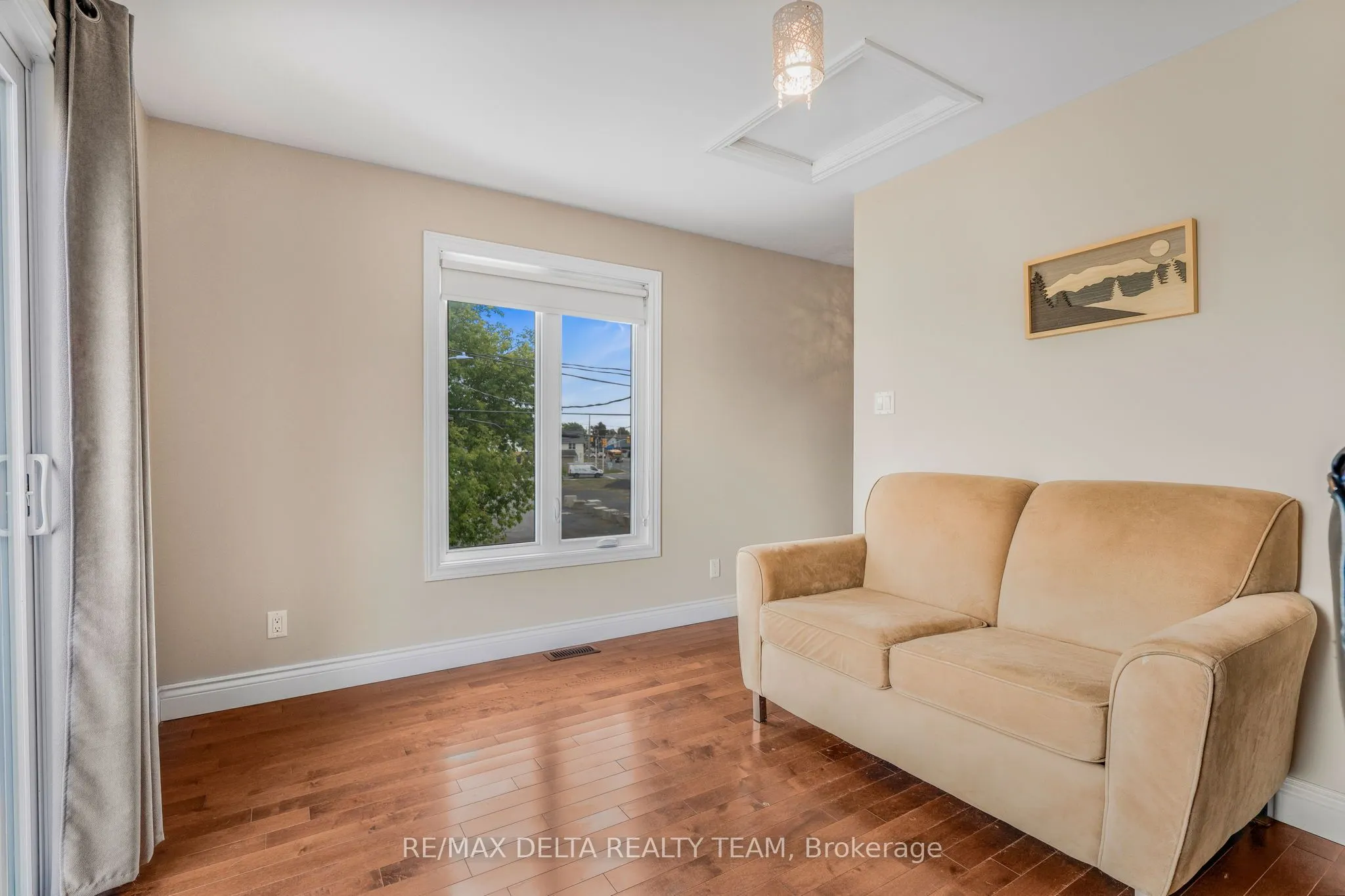 21 Laurier Street