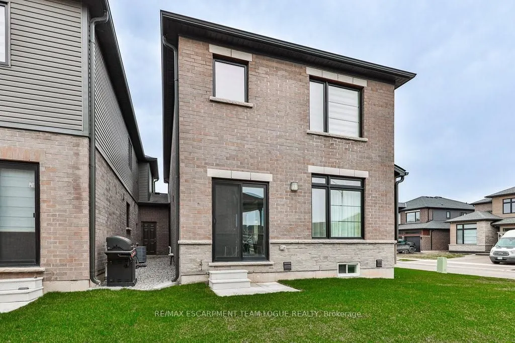 3 Bentgrass Drive