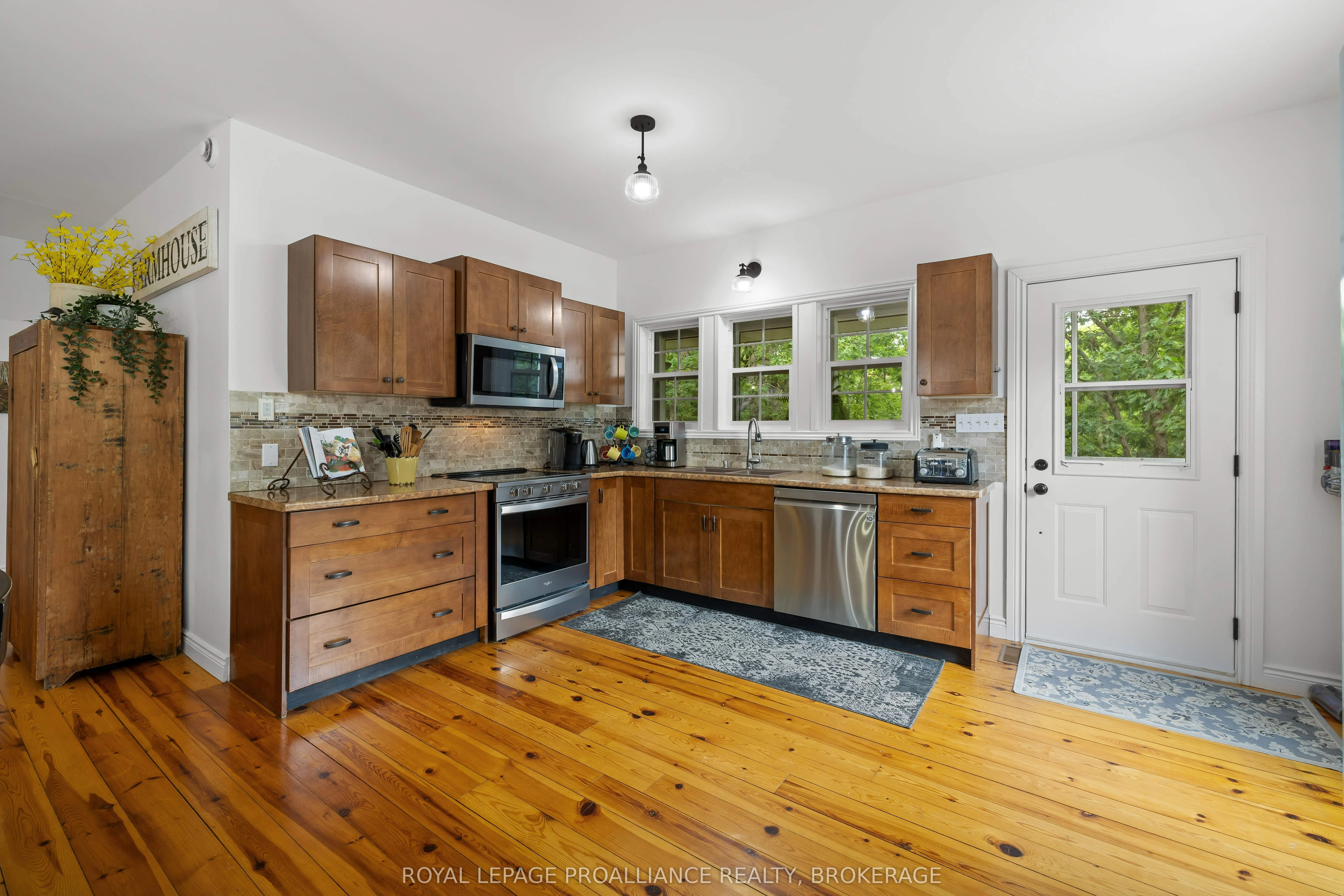 1208 Warrington Road