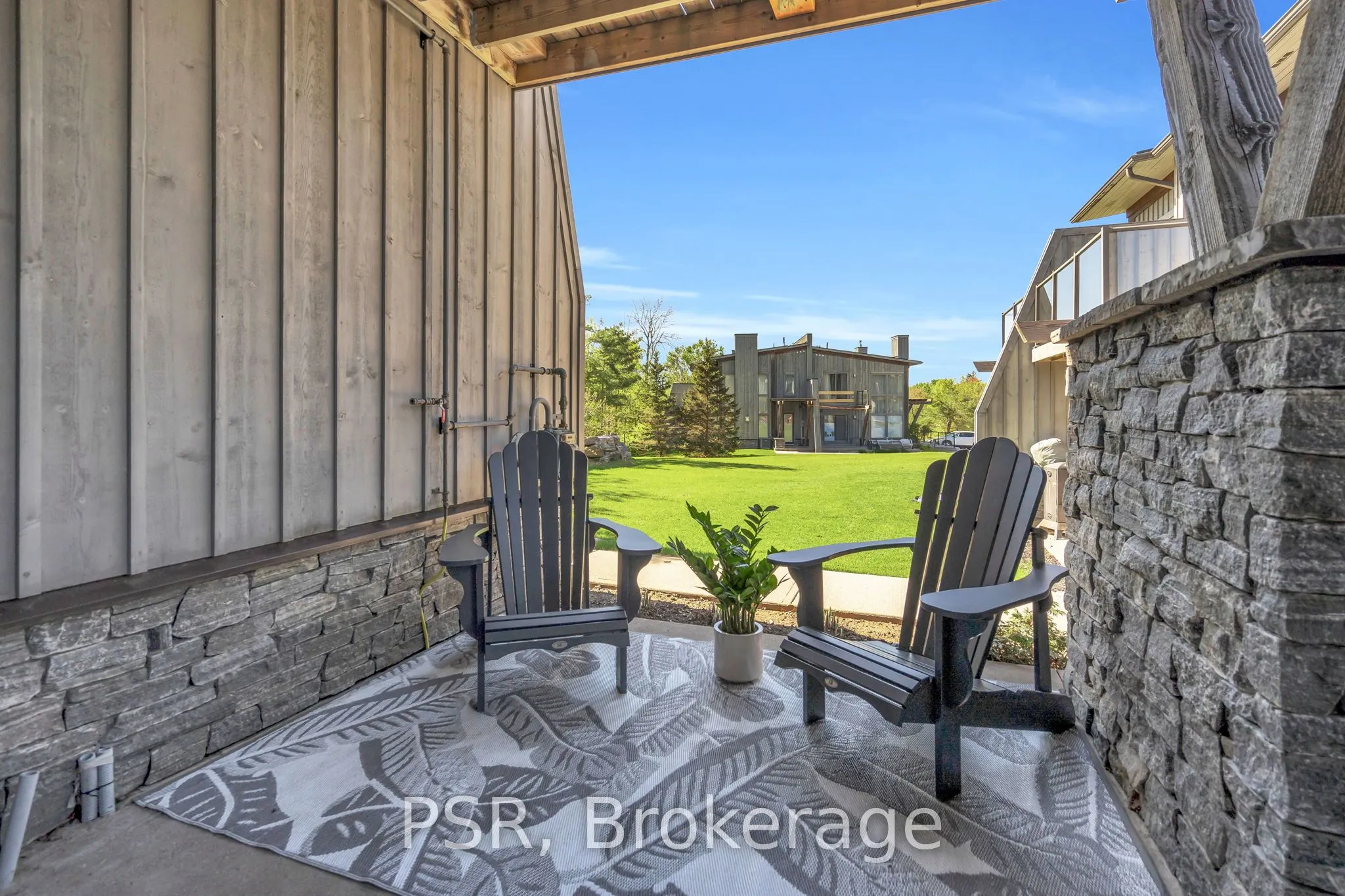 44 Carrick Trail