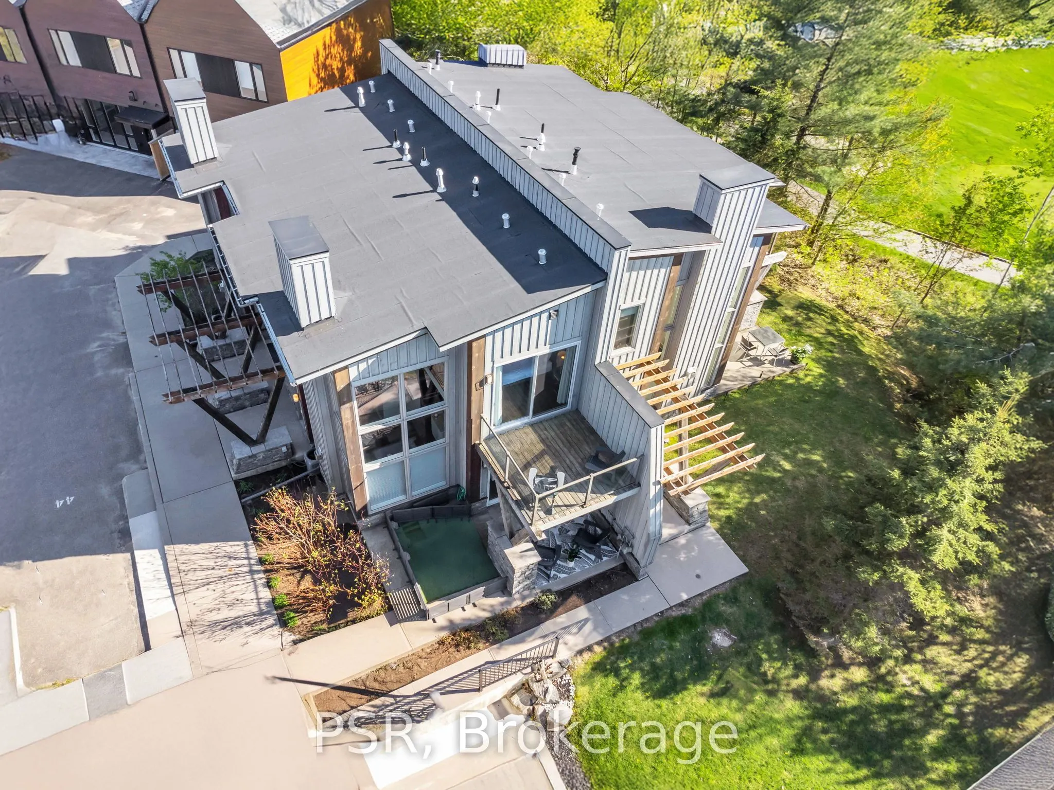 44 Carrick Trail