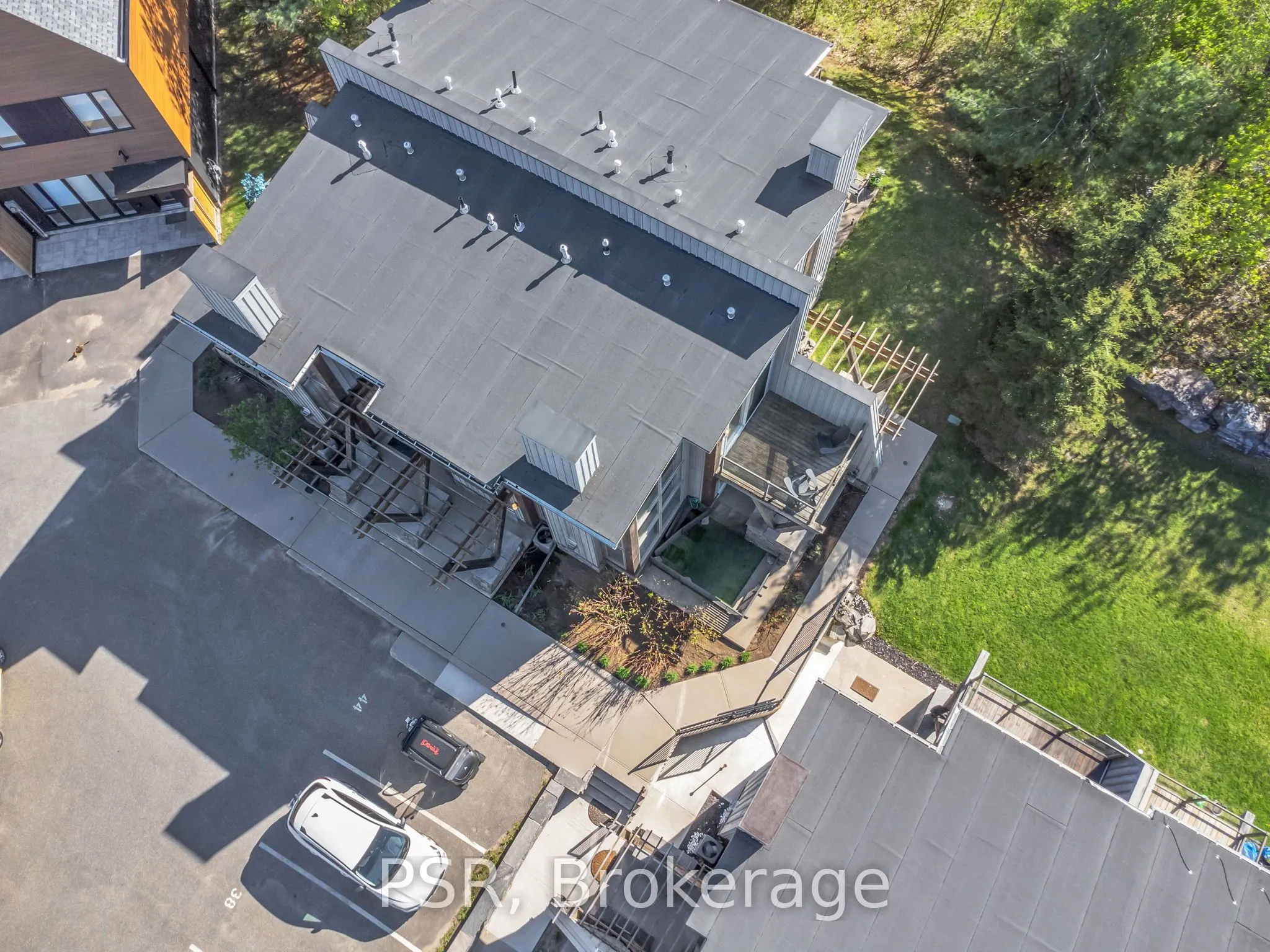 44 Carrick Trail