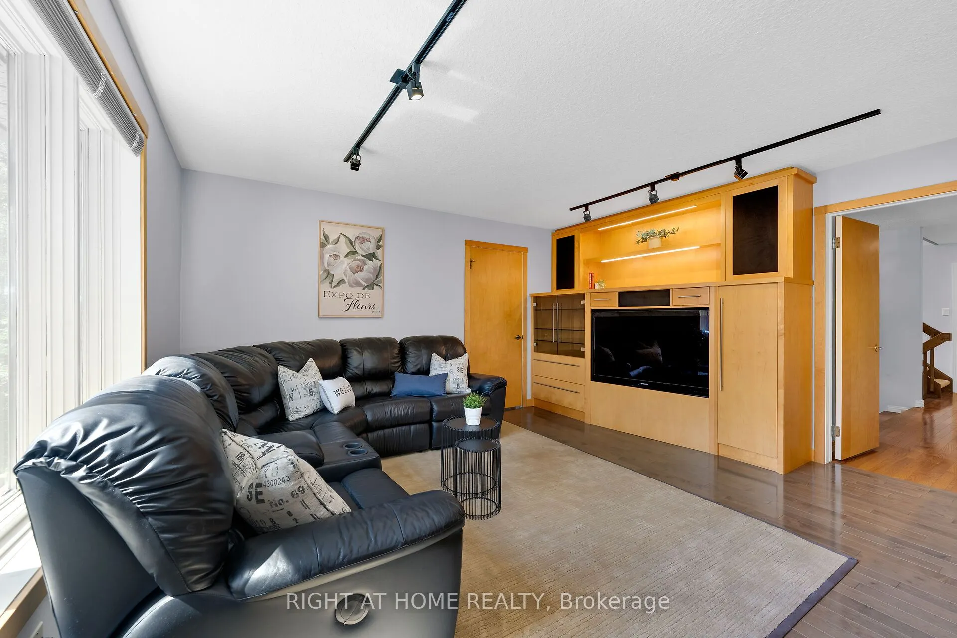 33 Walnut Drive