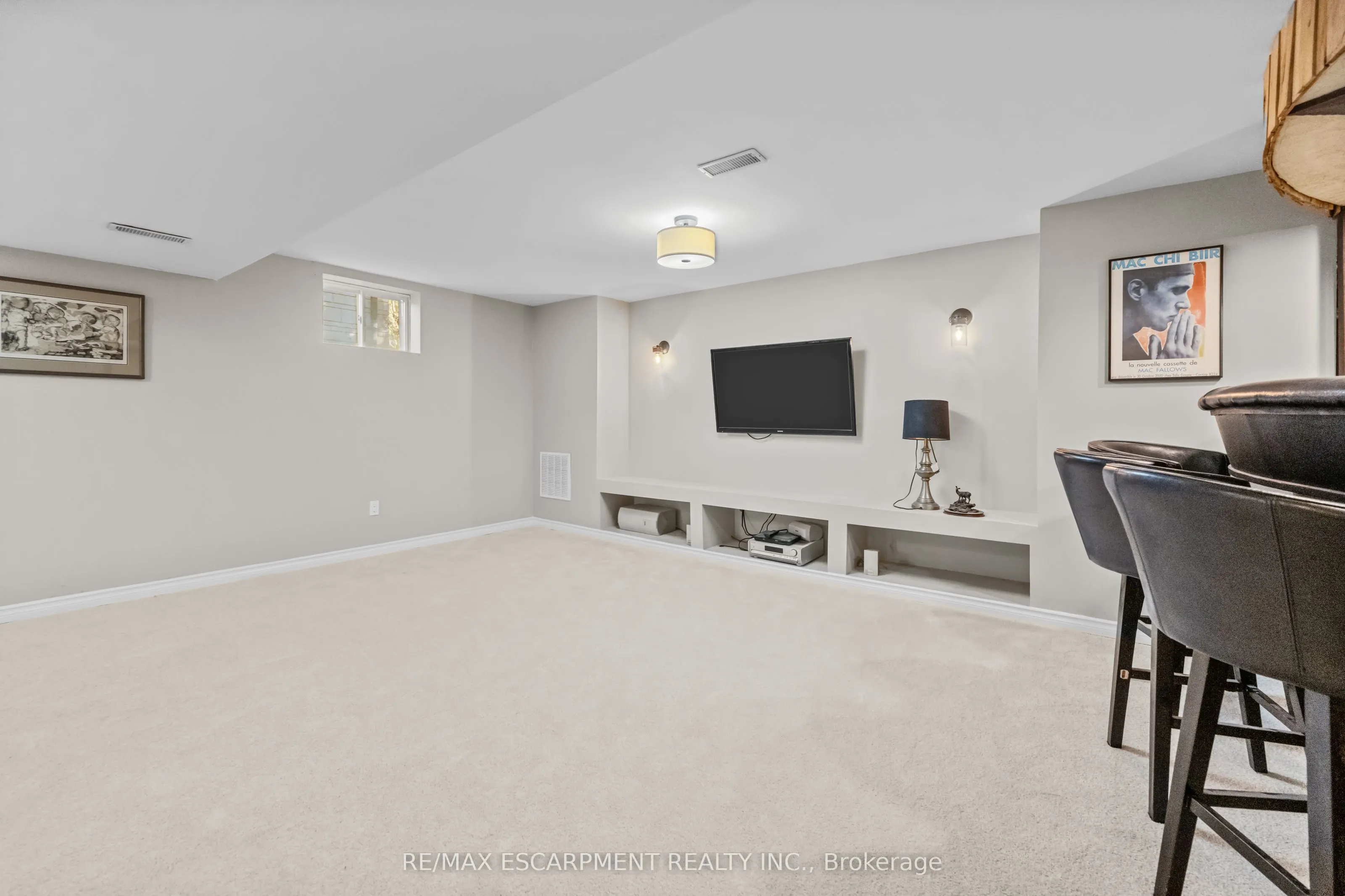 375 Clarendon Drive