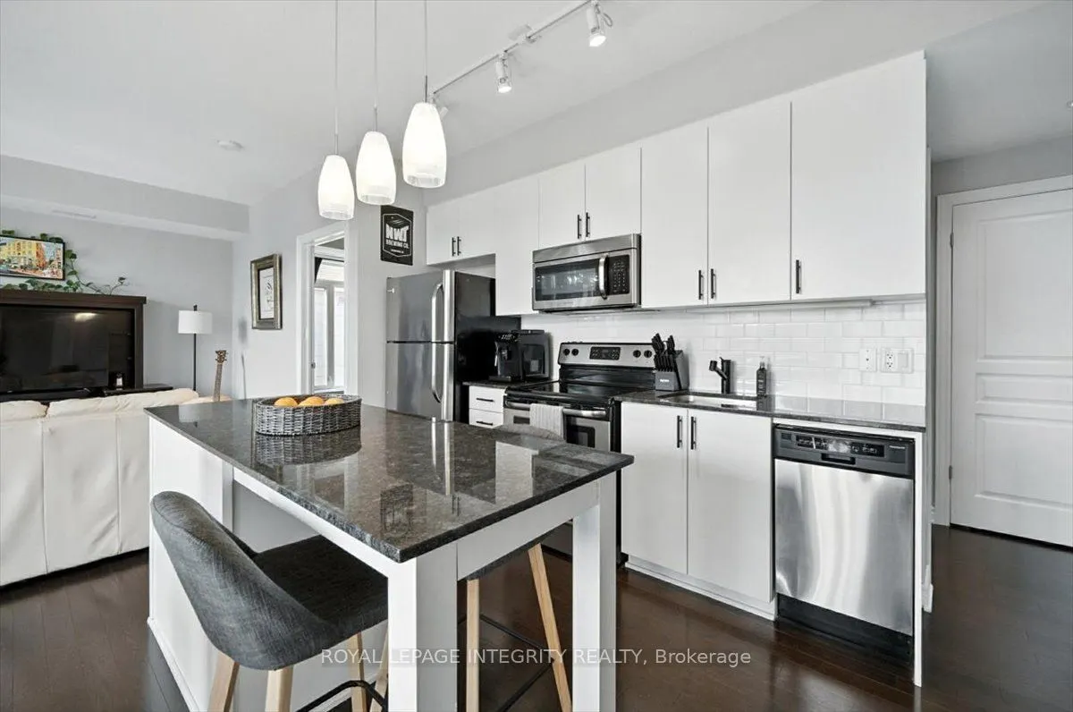 755 Beauparc Private, #202