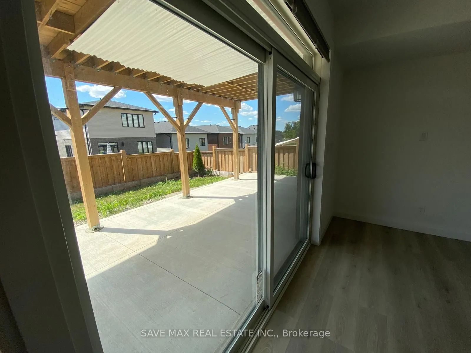 528 Nathalie Crescent