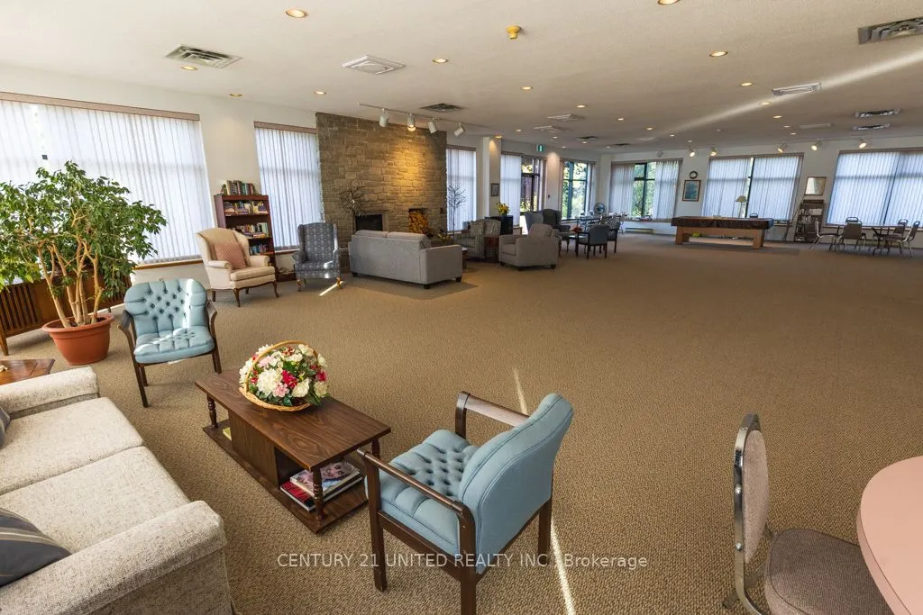 921 Armour Road, #305