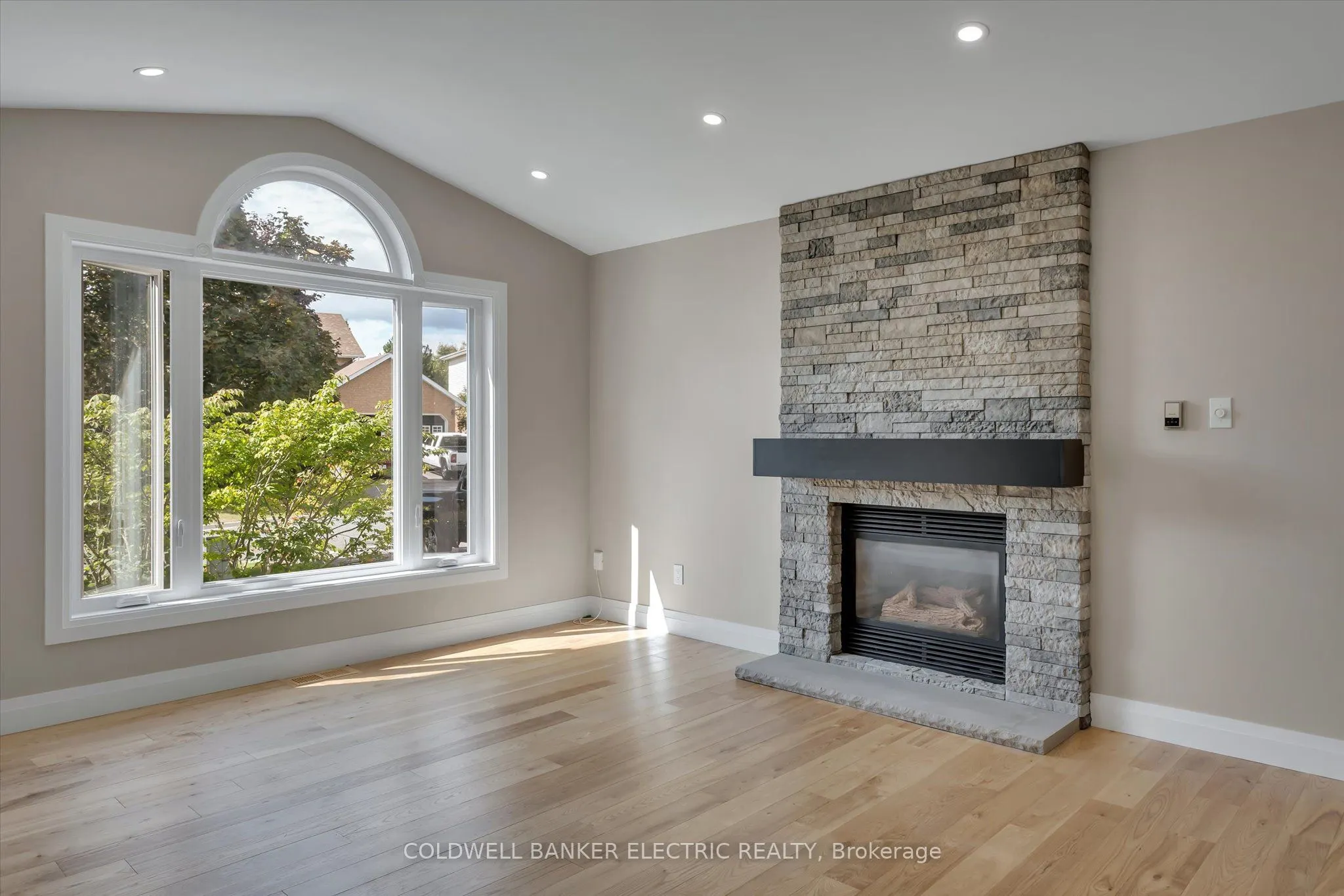 2225 Lorraine Drive