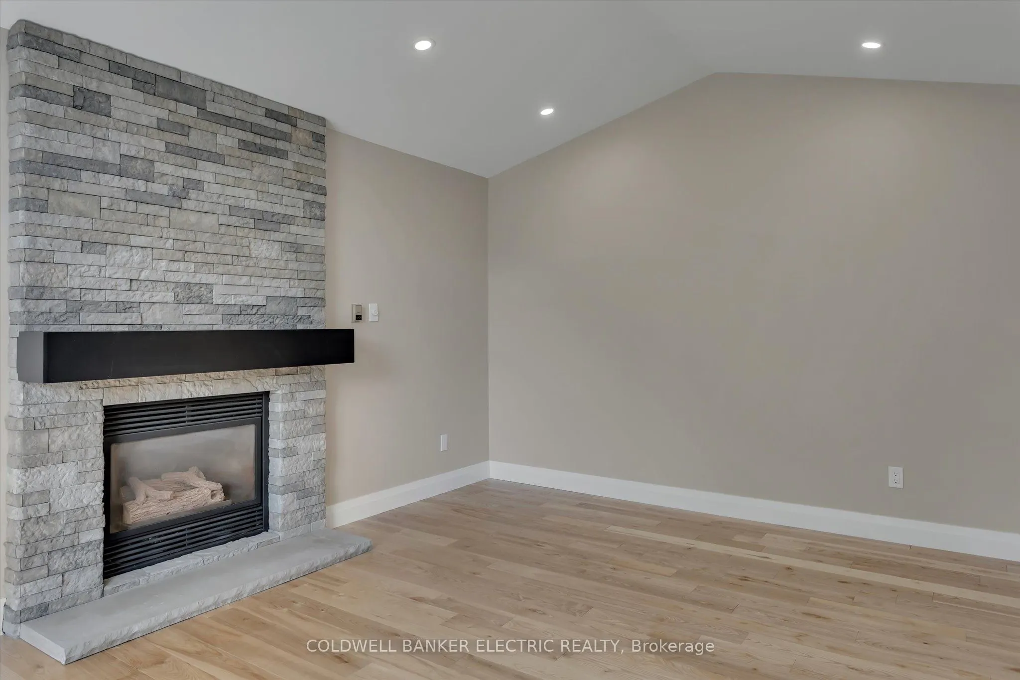 2225 Lorraine Drive