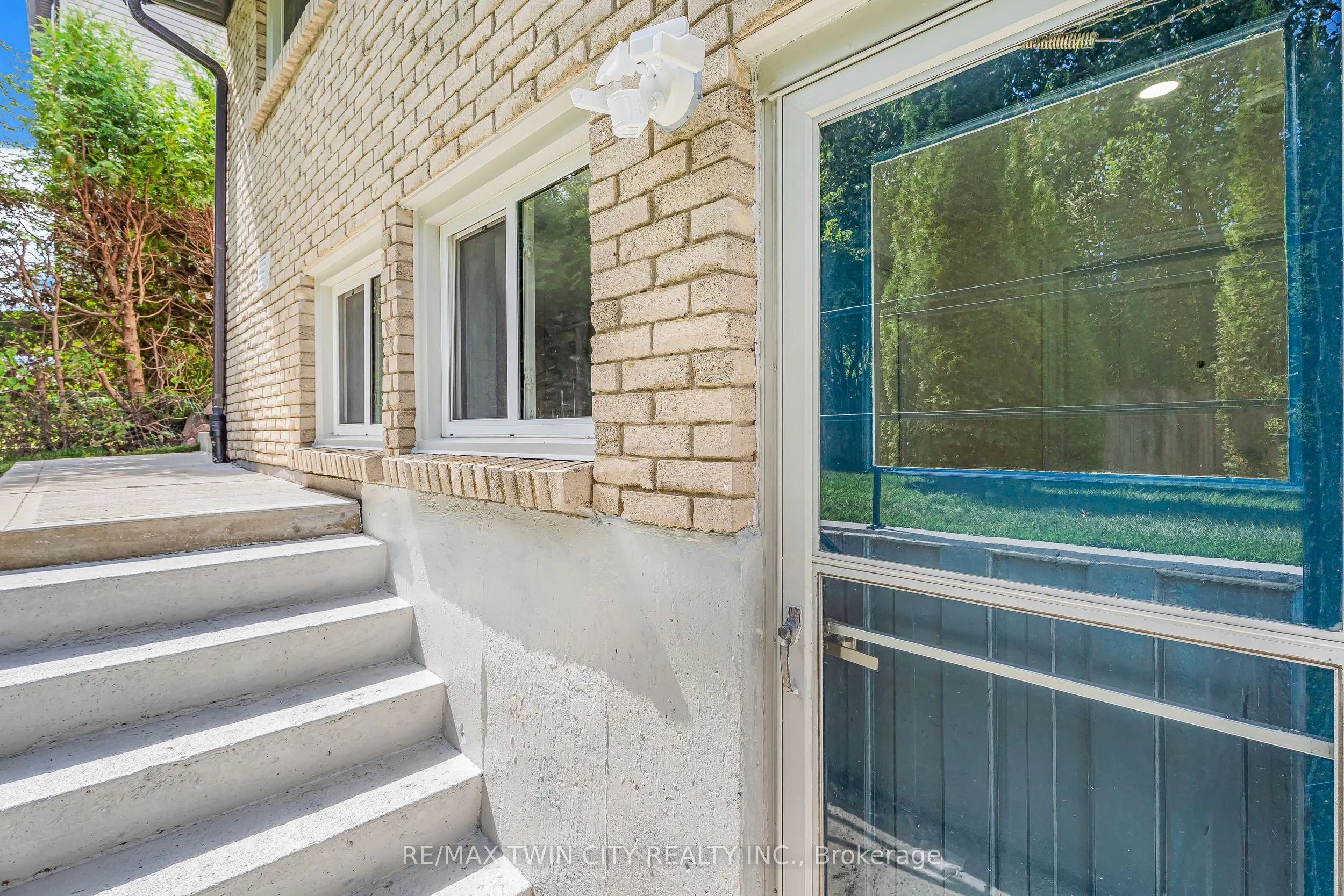 120 Westheights Drive