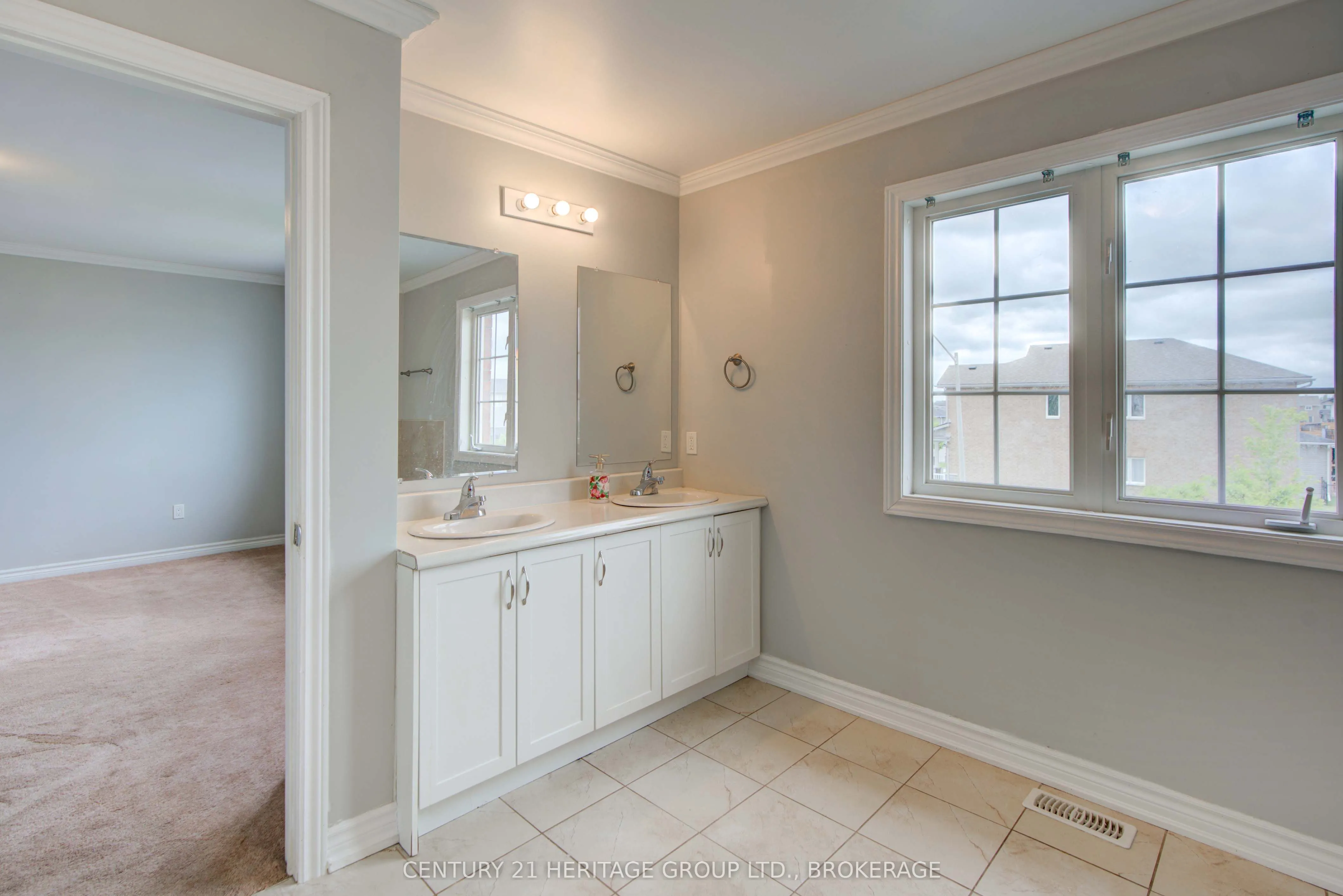 104 Brennan Crescent