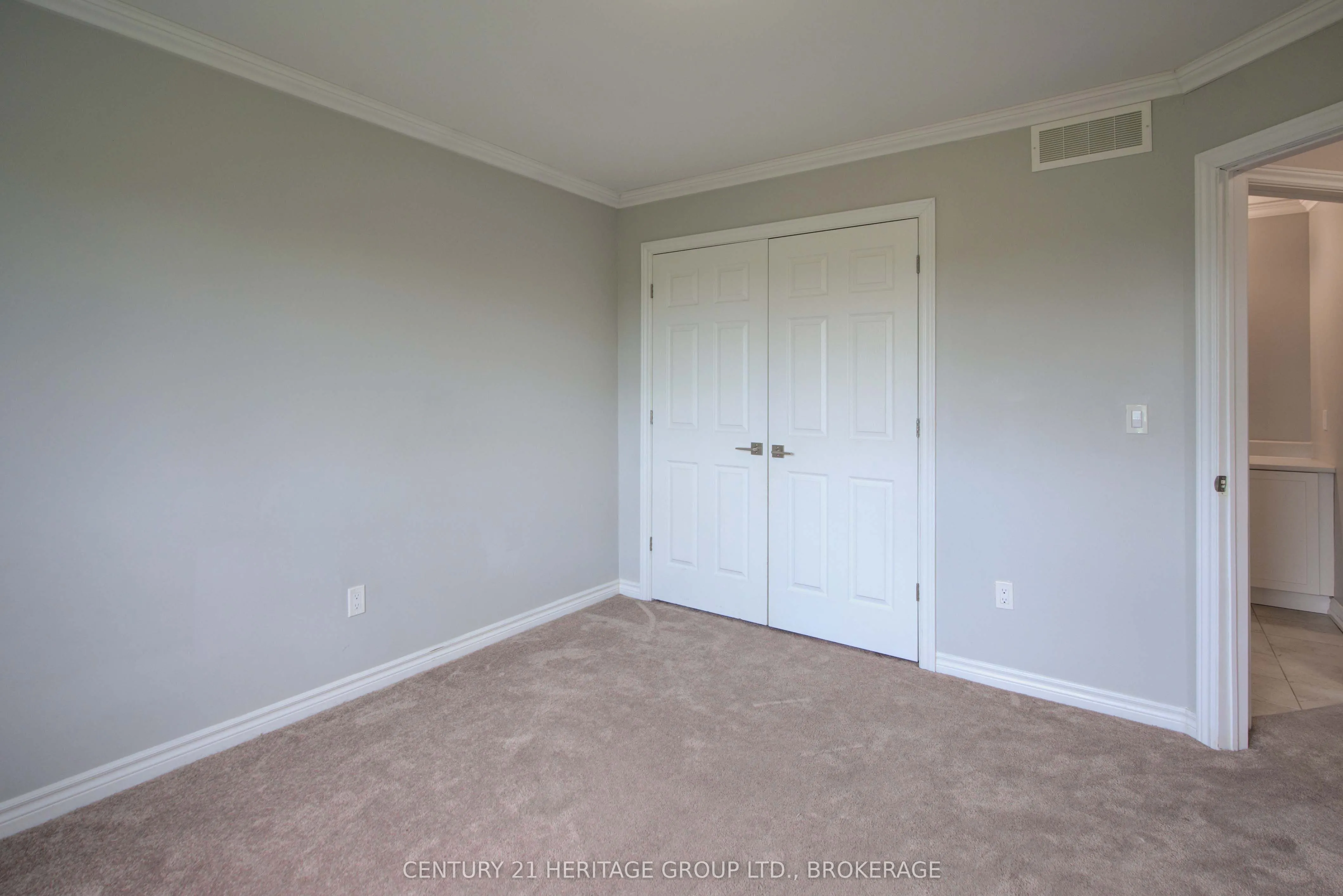 104 Brennan Crescent