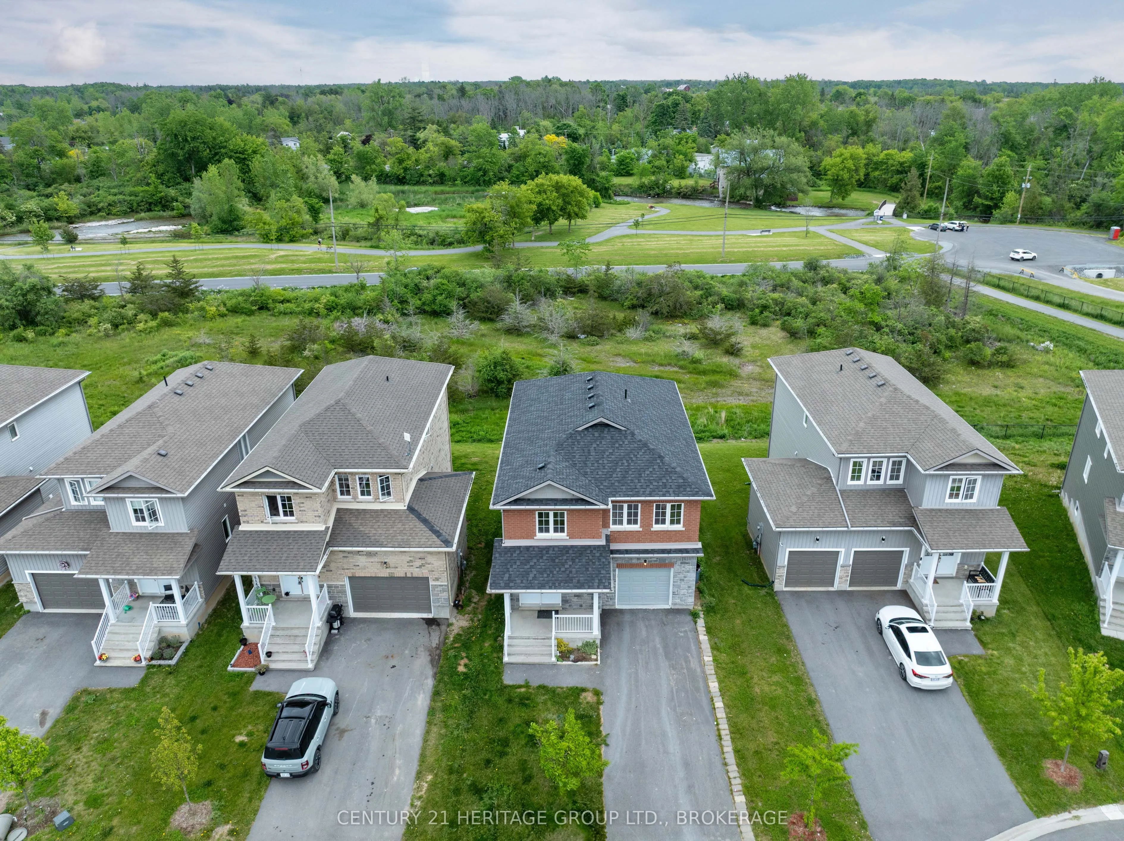 104 Brennan Crescent