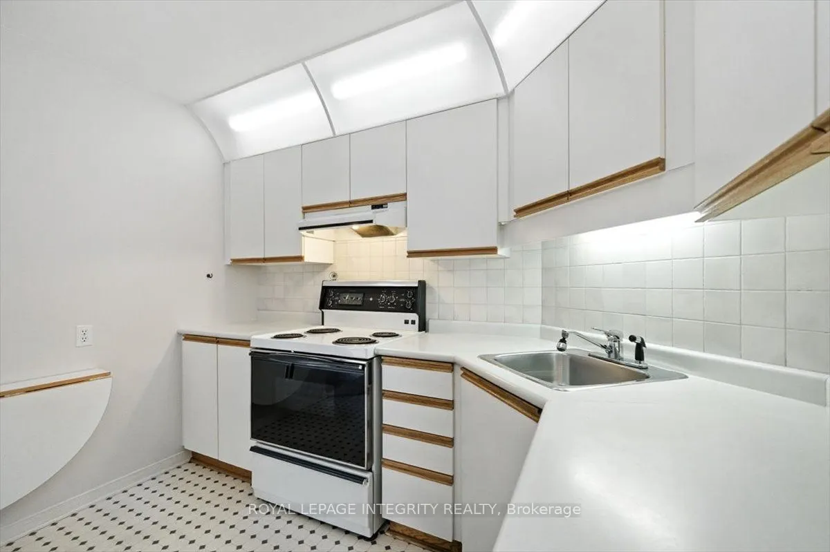 17 Columbus Avenue