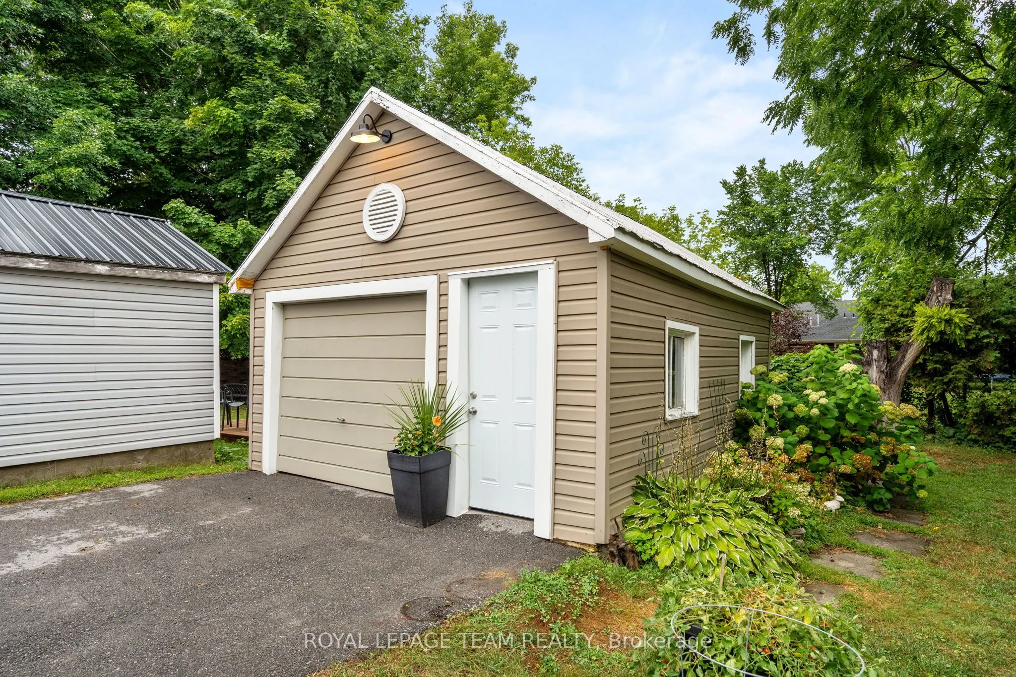 27 Victoria Avenue