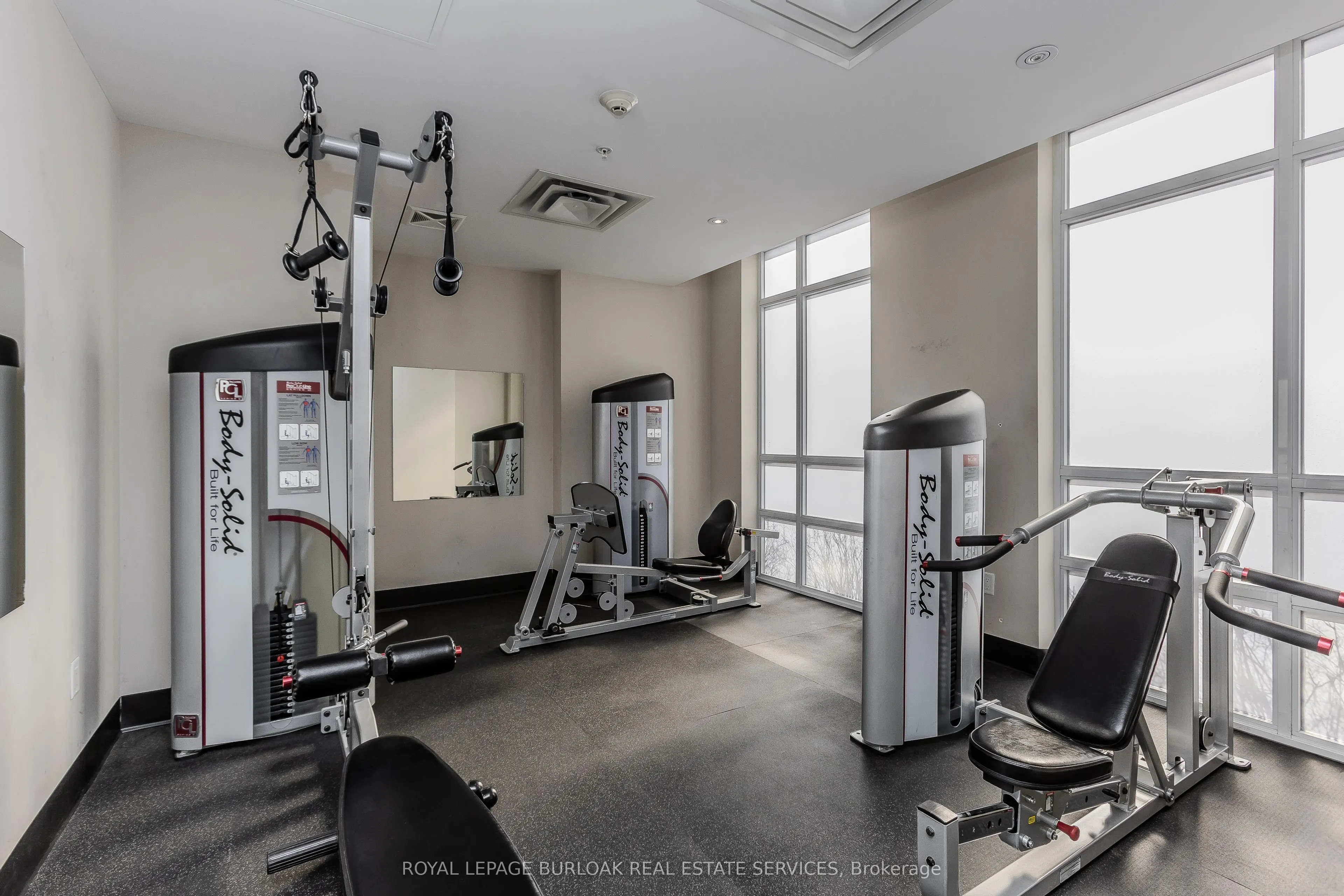 85 Robinson Street, #103