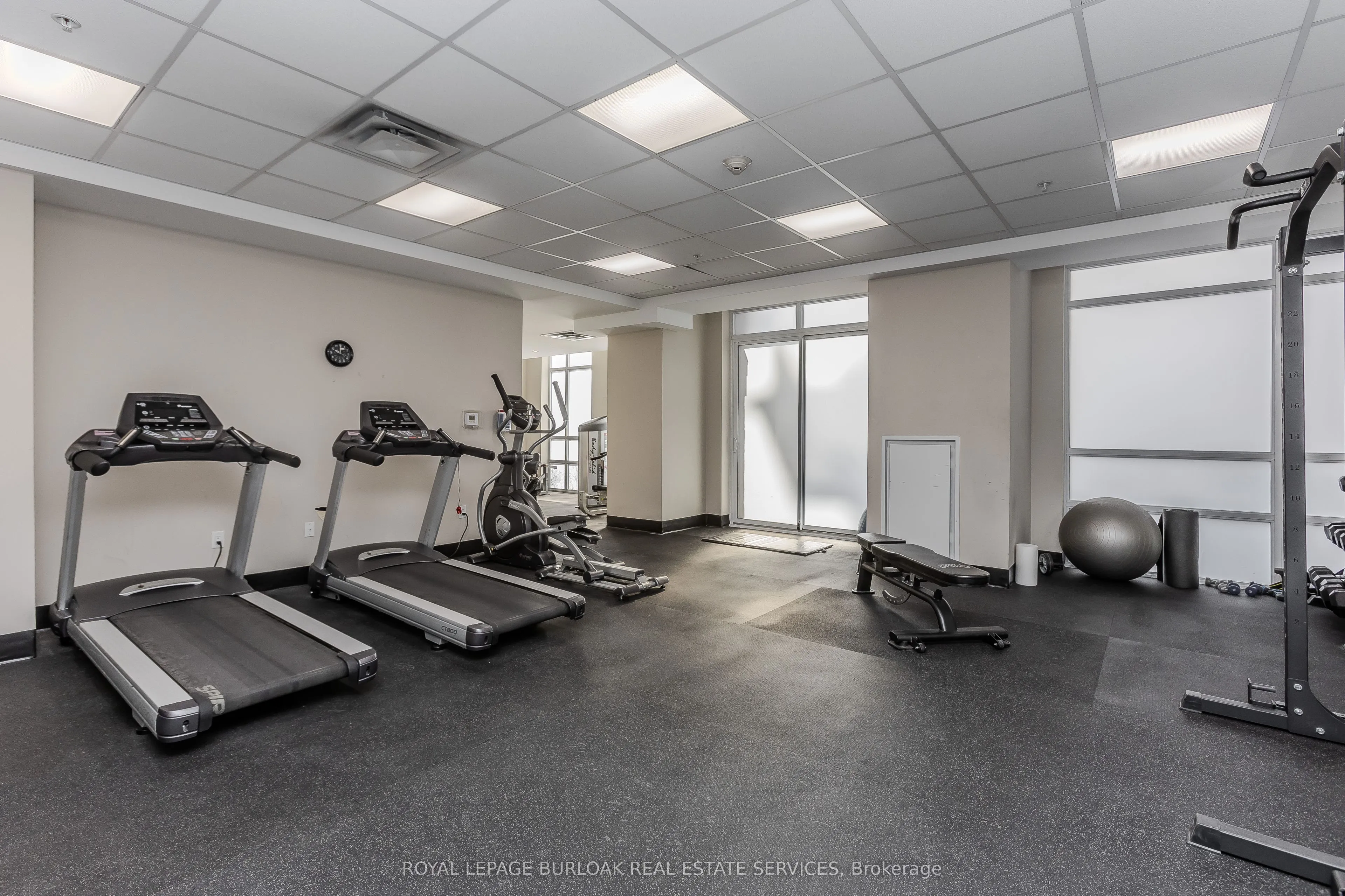 85 Robinson Street, #103