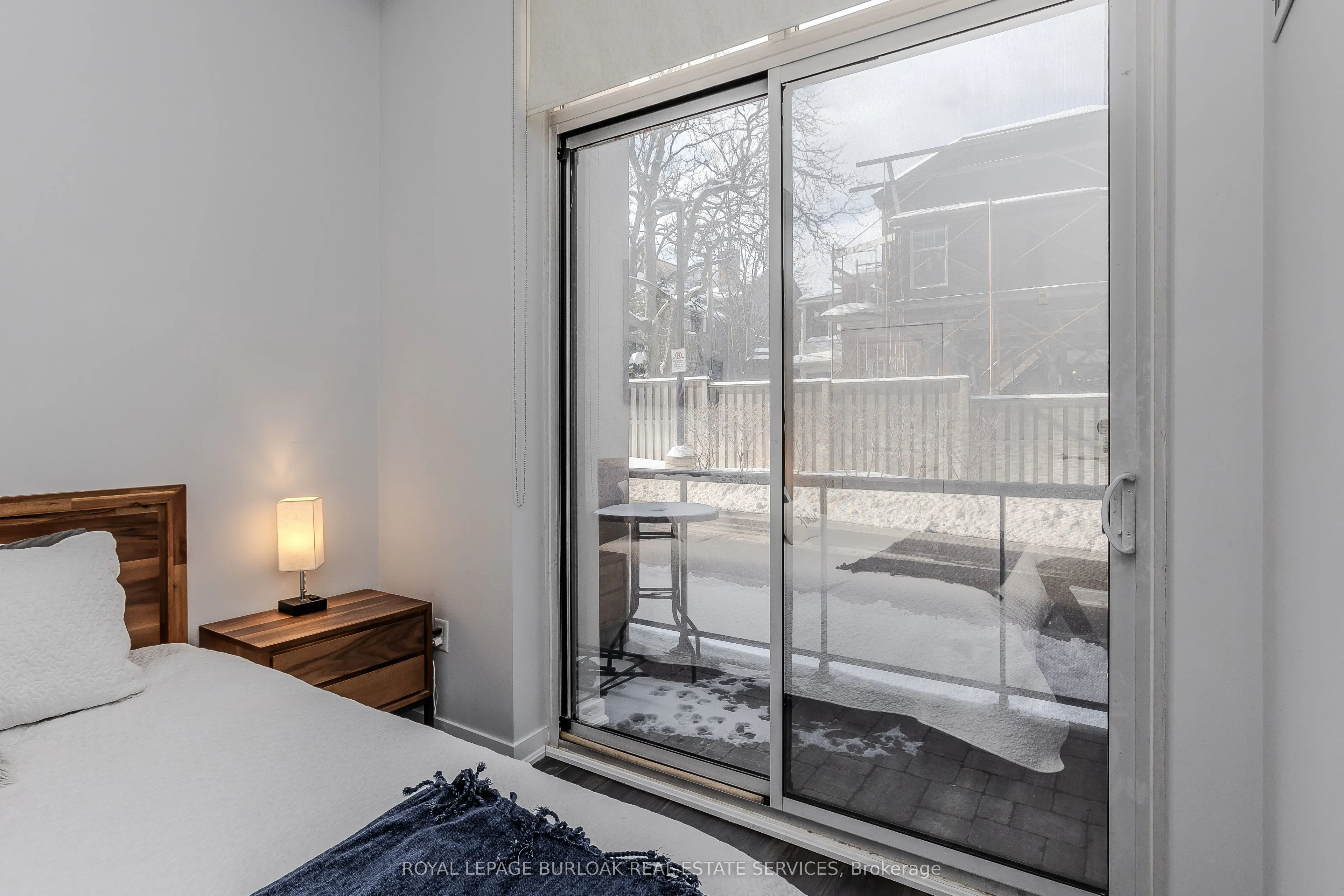 85 Robinson Street, #103