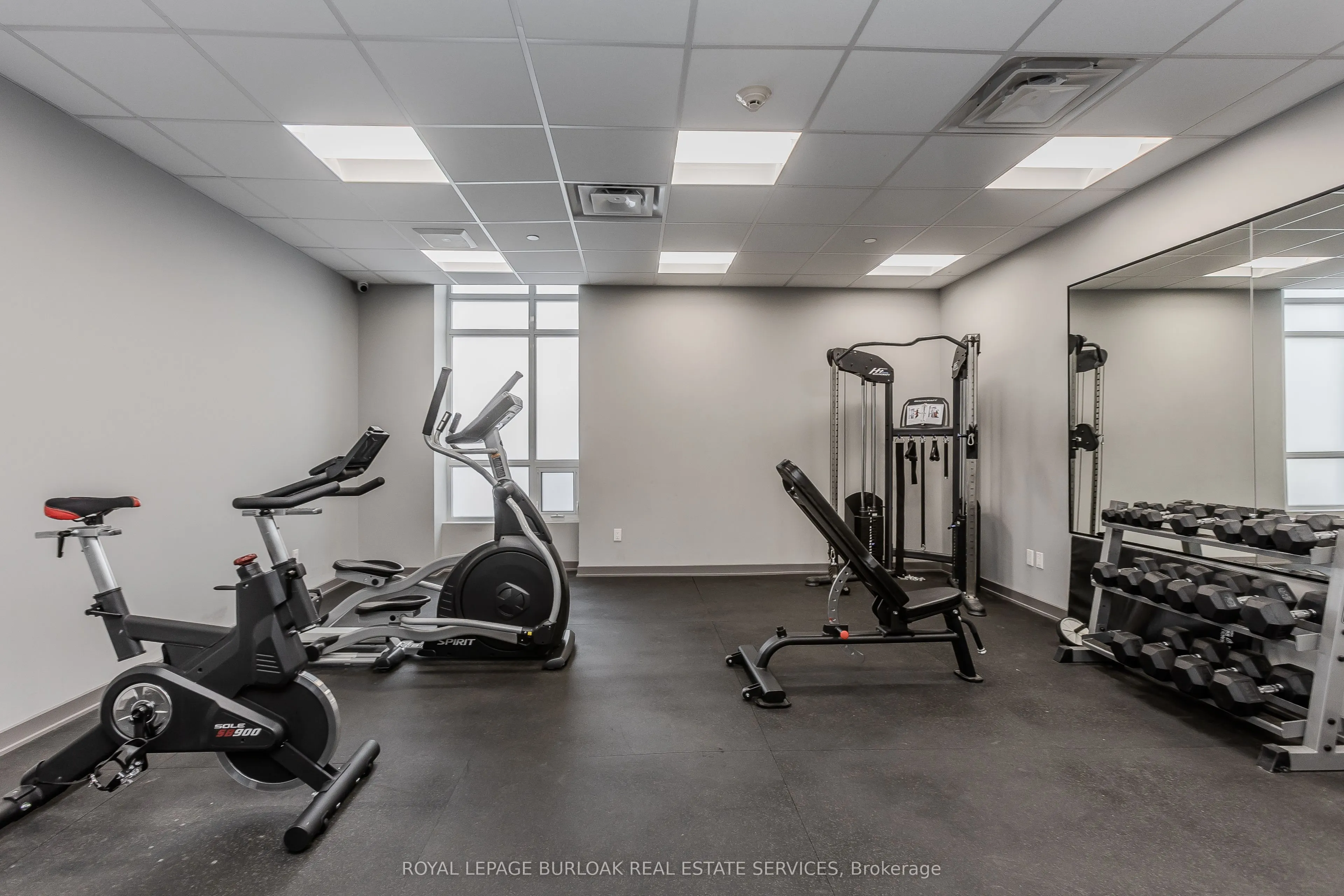 85 Robinson Street, #103