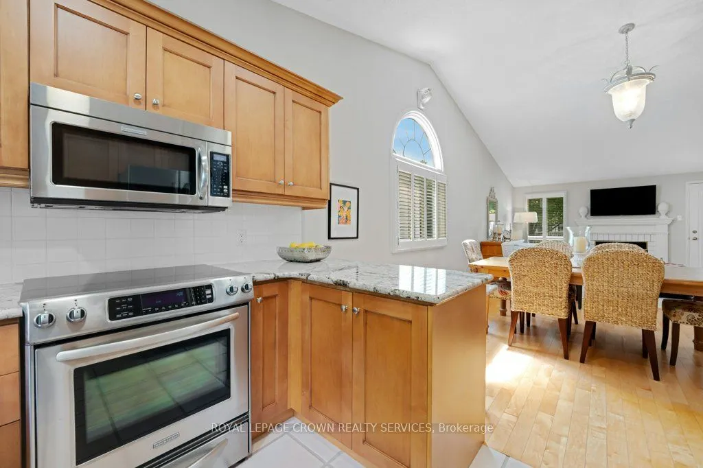 15 Quinte Crescent, #6