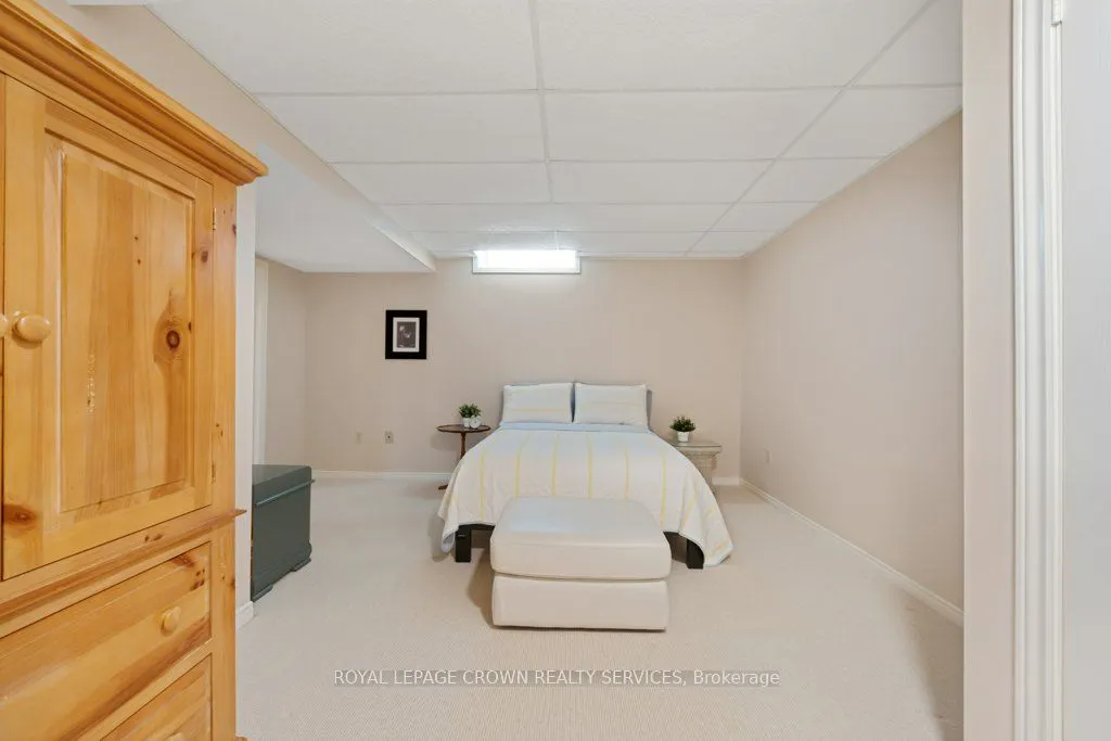 15 Quinte Crescent, #6