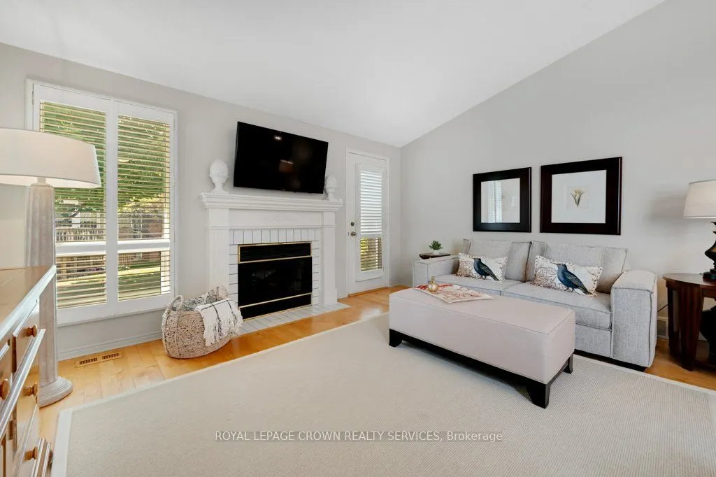 15 Quinte Crescent, #6