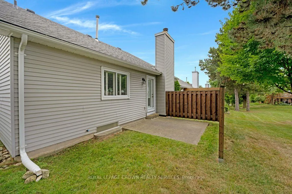 15 Quinte Crescent, #6
