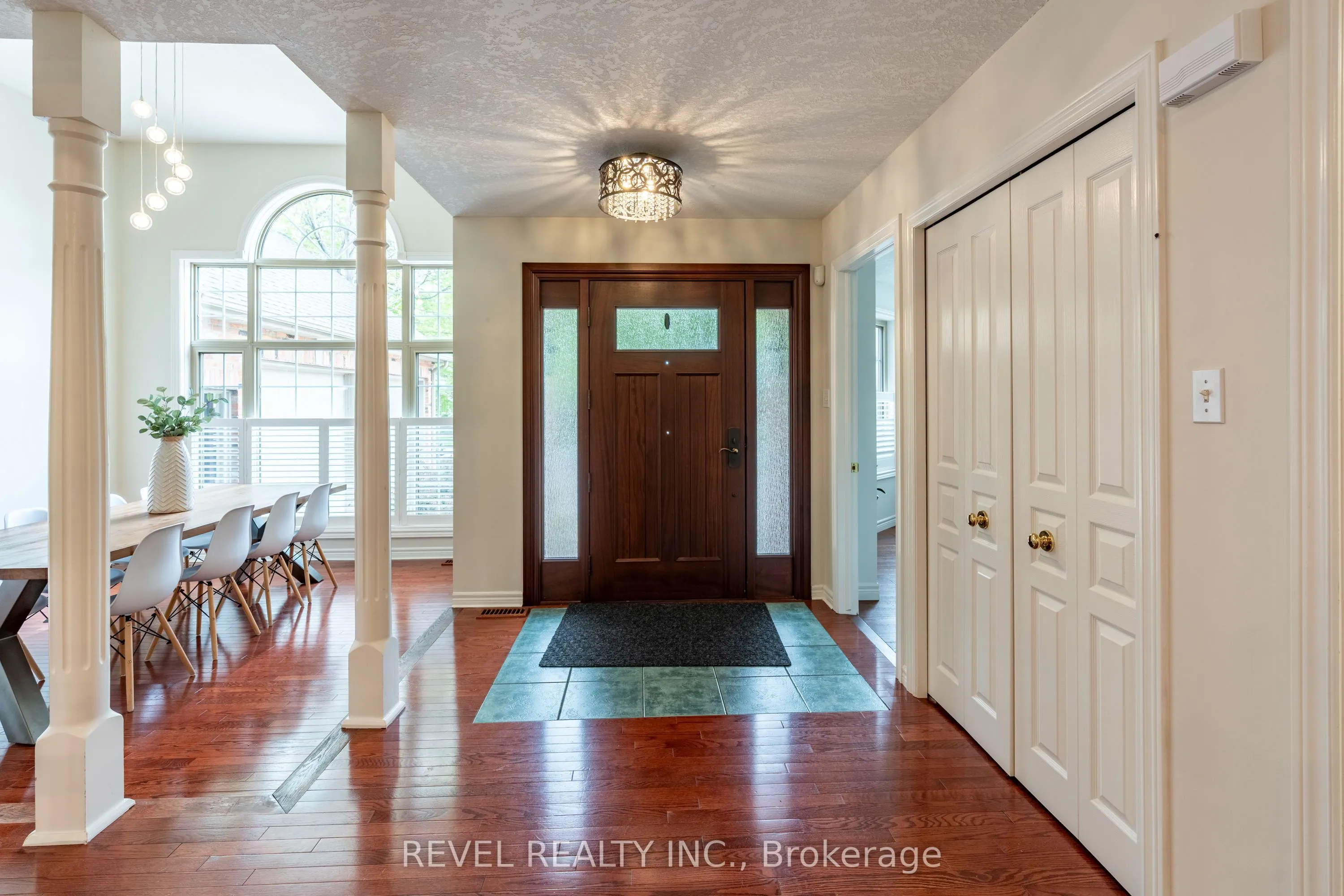 632 Bayhampton Crescent