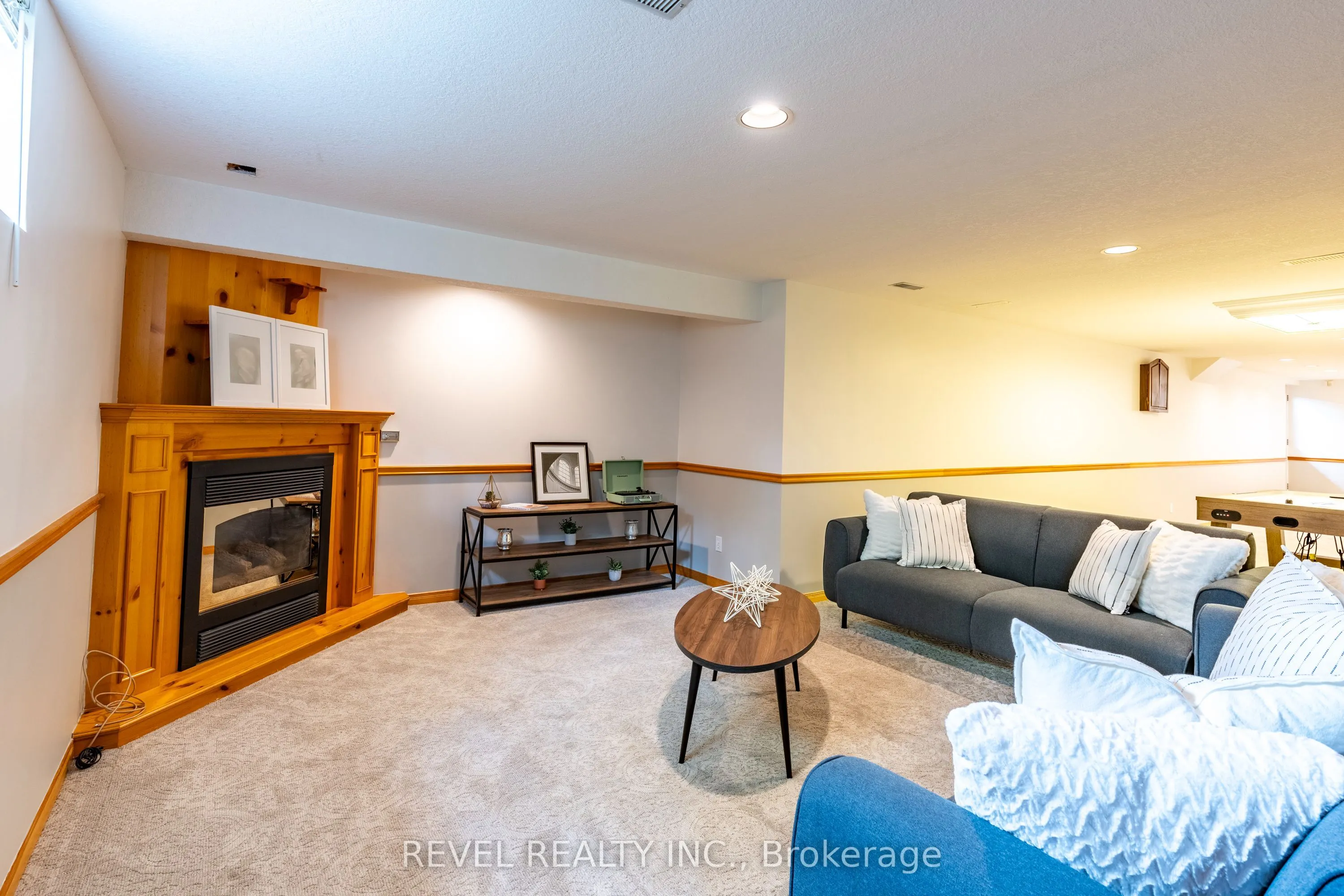 632 Bayhampton Crescent