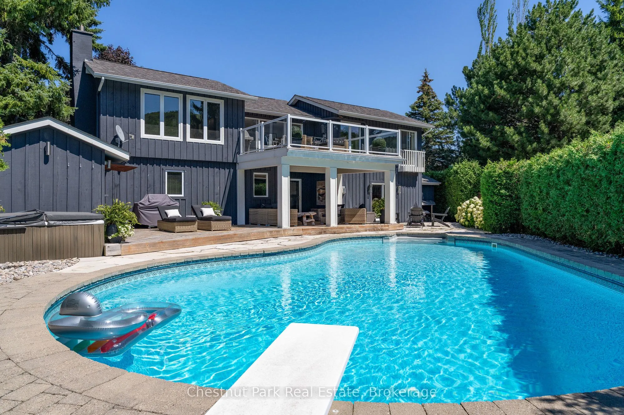133 Carmichael Crescent