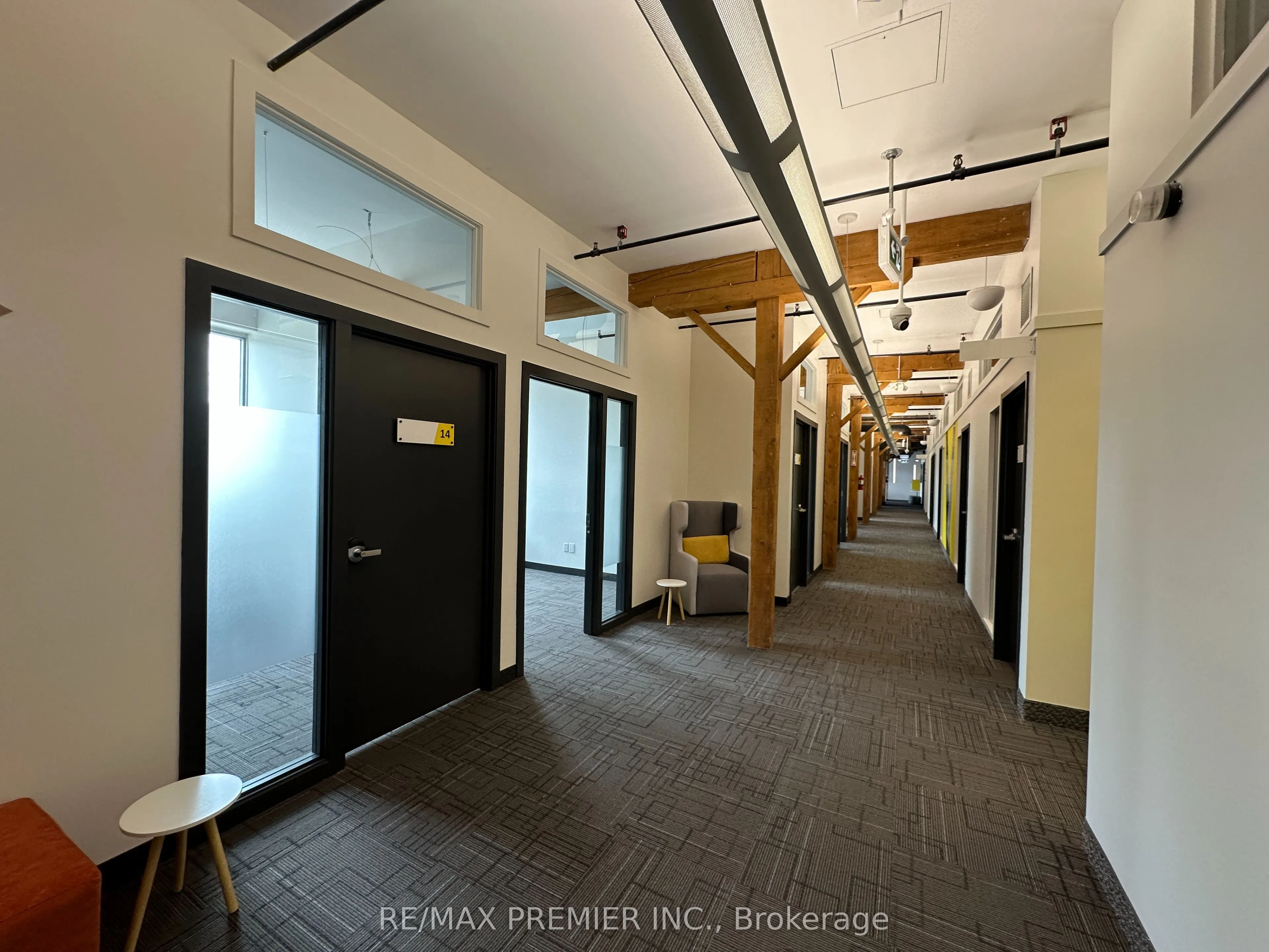 72 Victoria Street S, #300-26