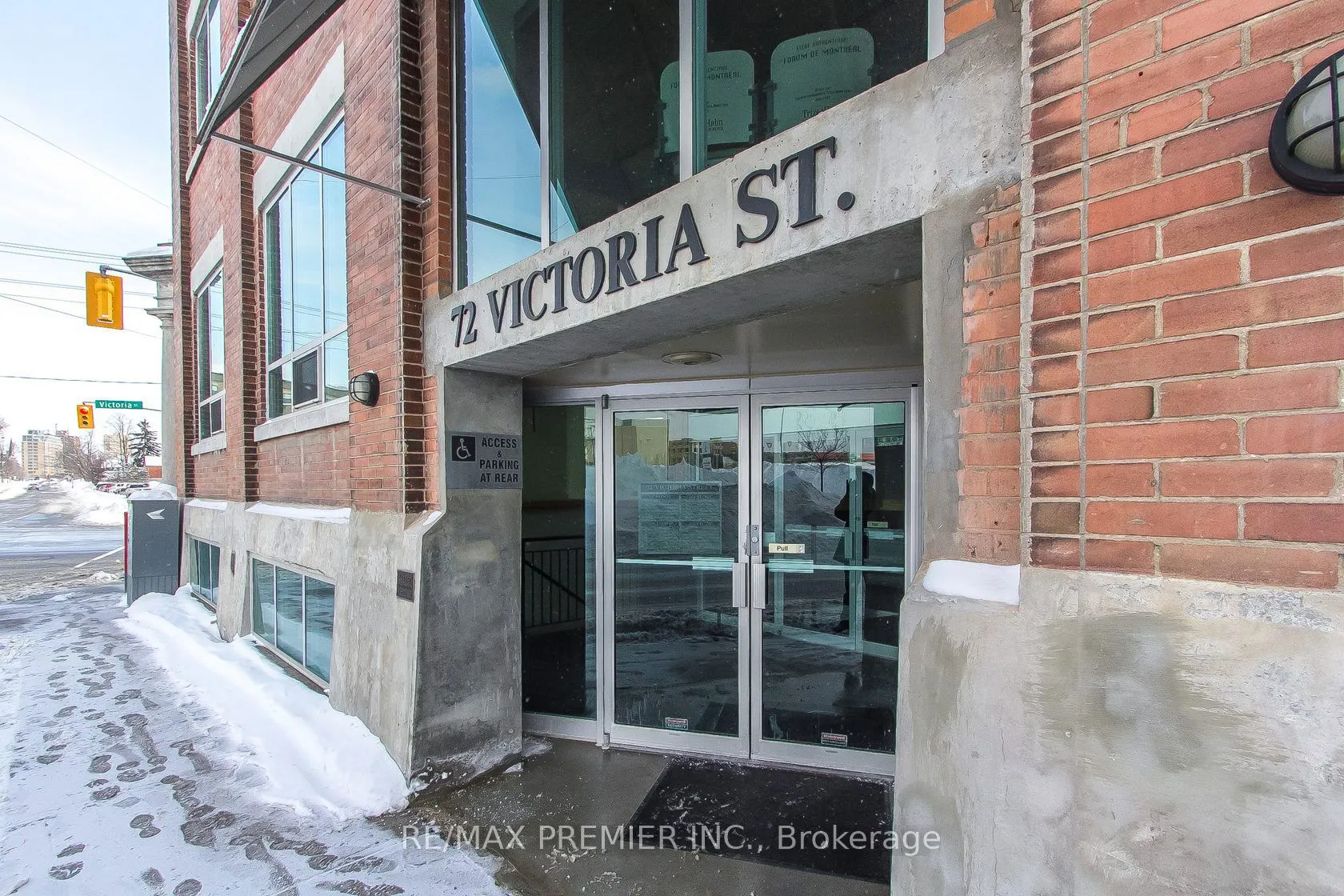 72 Victoria Street S, #300-26