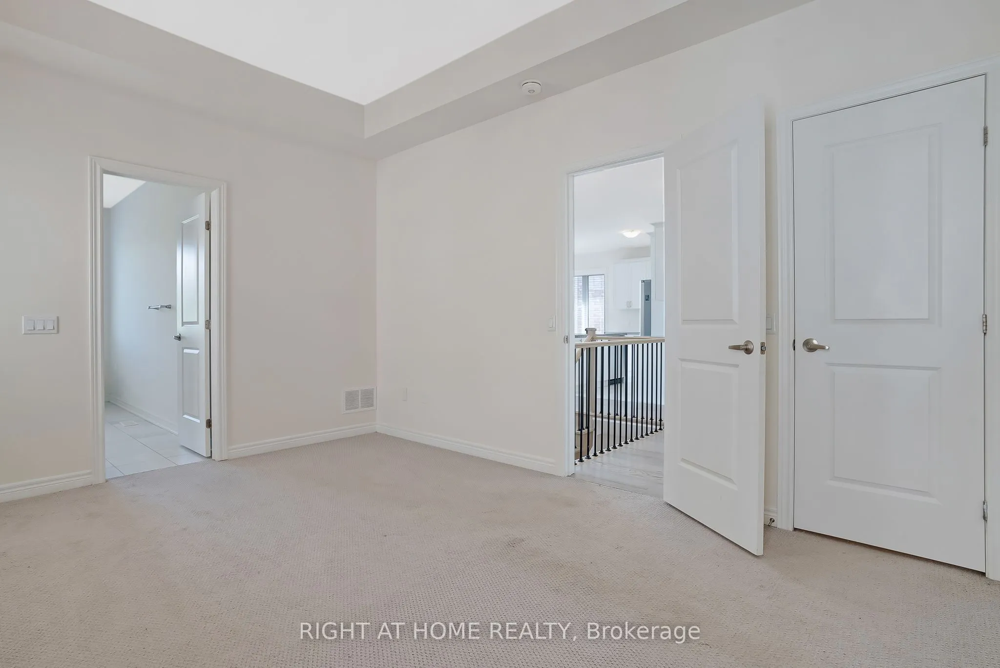 19 Robarts Drive