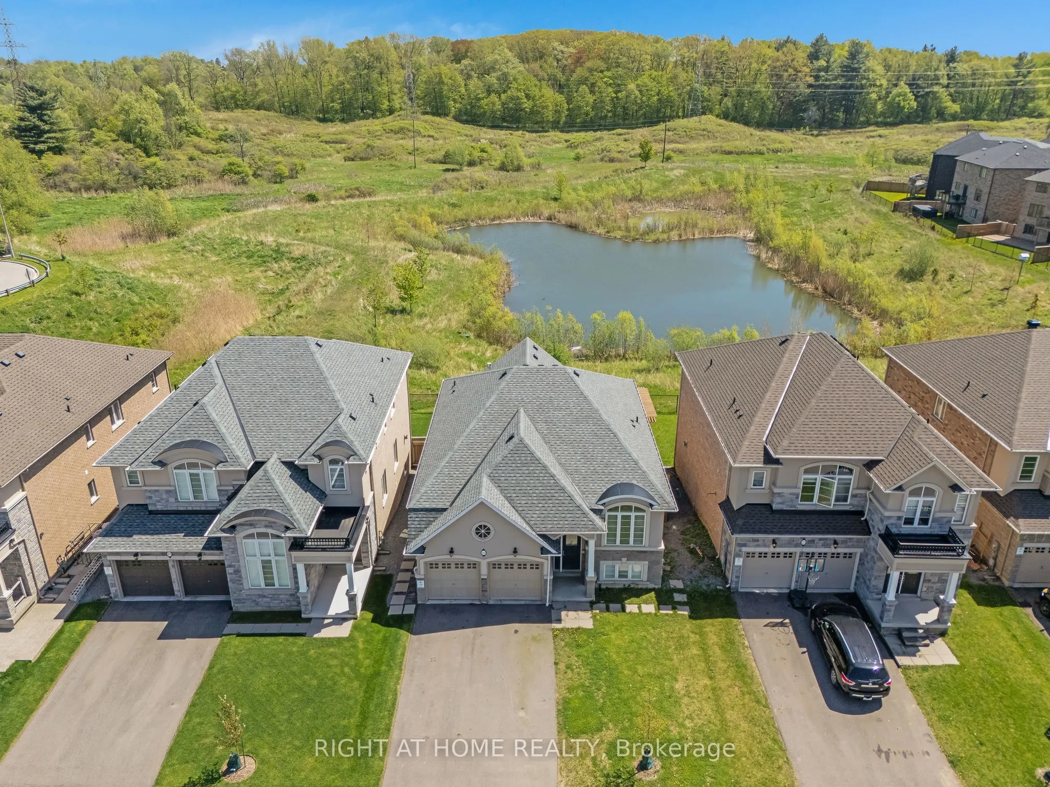19 Robarts Drive