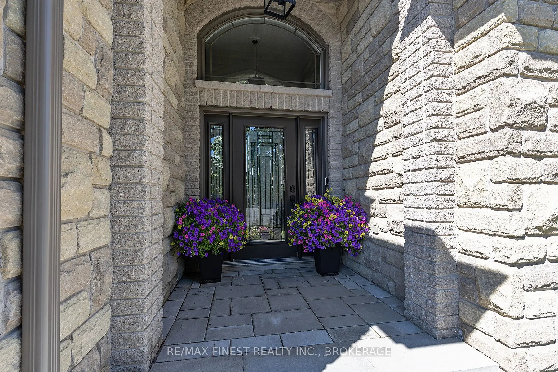 1231 Lisbon Place